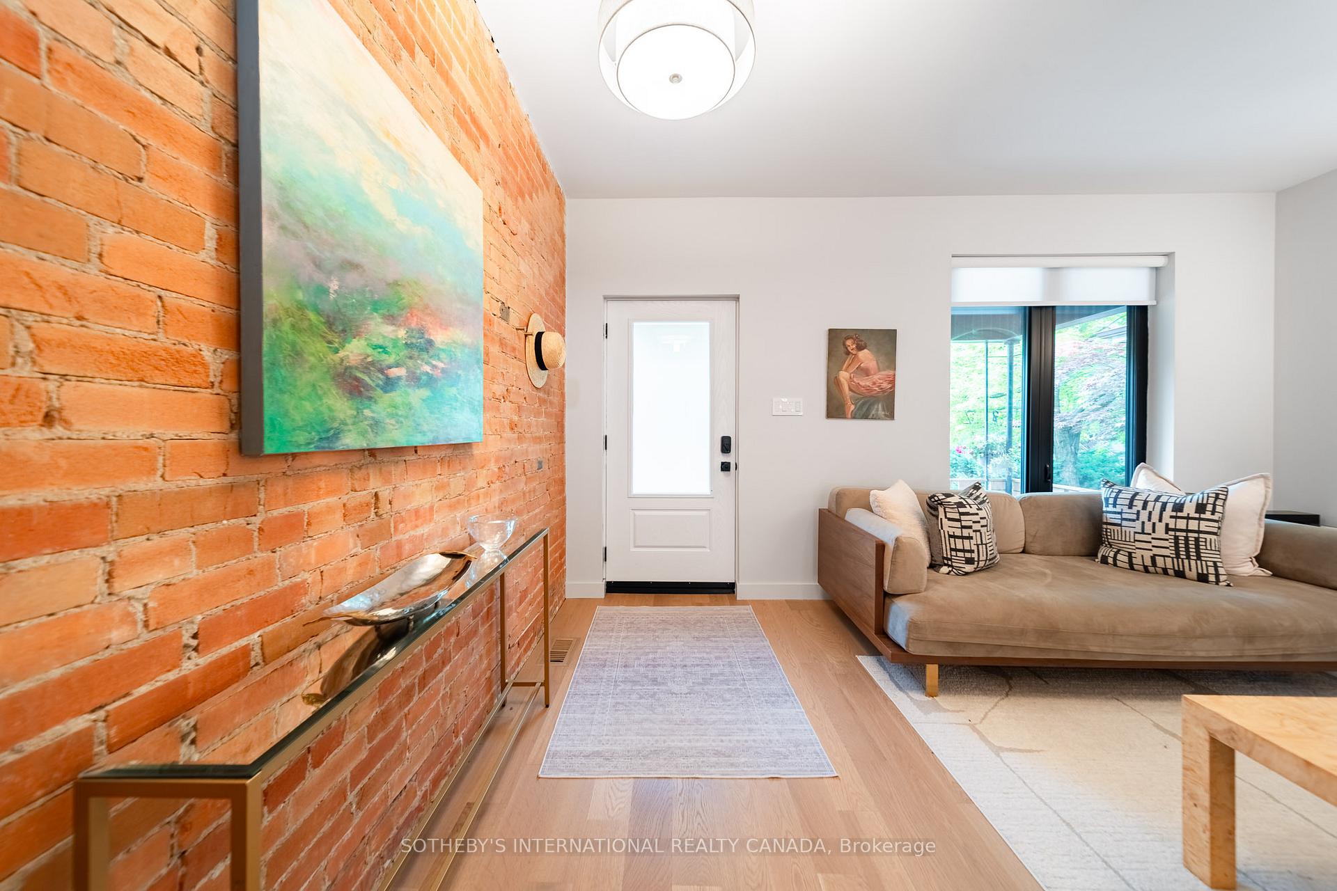 204 Grace Street, Toronto
