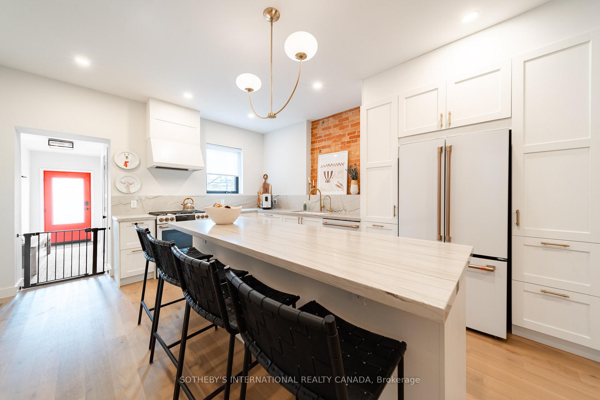 204 Grace Street, Toronto