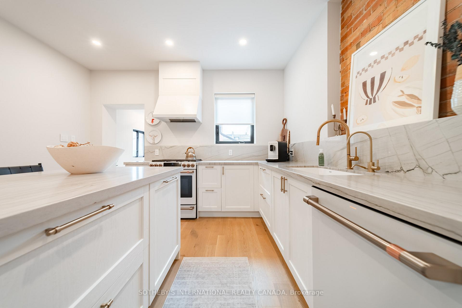 204 Grace Street, Toronto