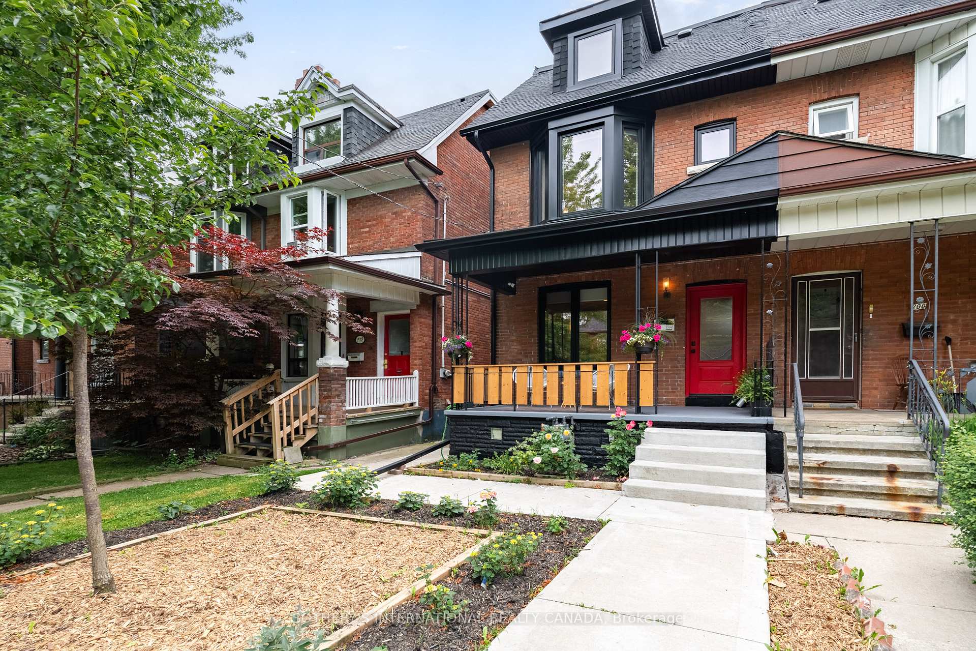204 Grace Street, Toronto