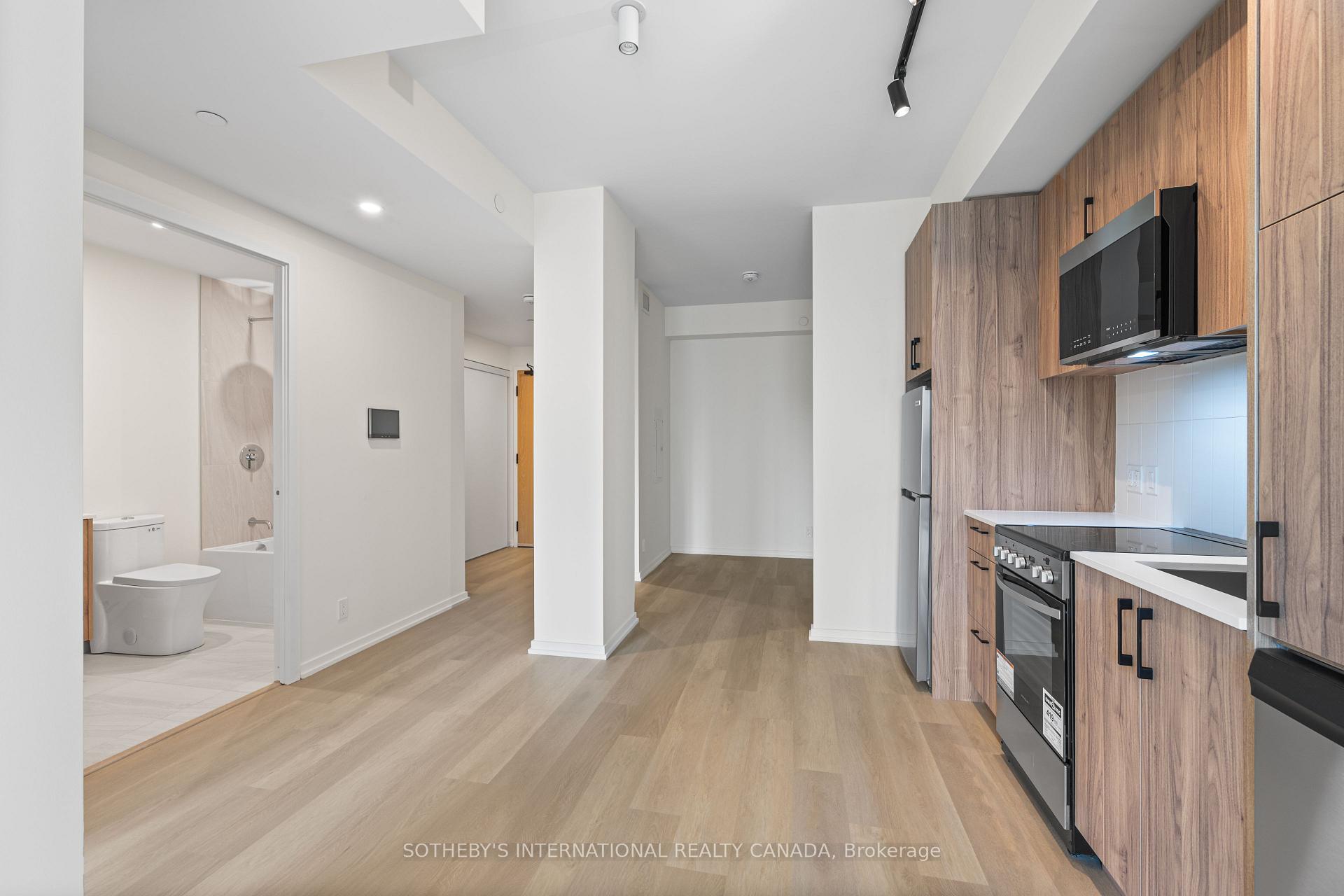 109 Erskine Avenue 403, Toronto Unit: 403