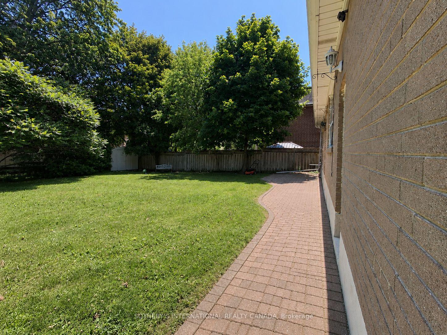 9 Lloydminster Crescent, Toronto