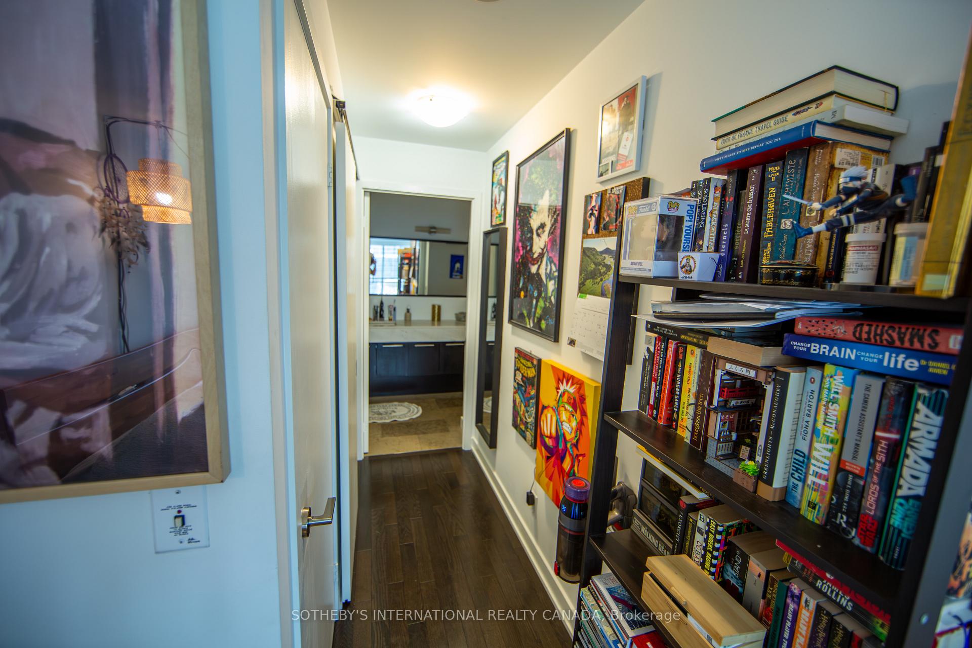 21 Nelson Street LPH 26, Toronto Unit: LPH 26