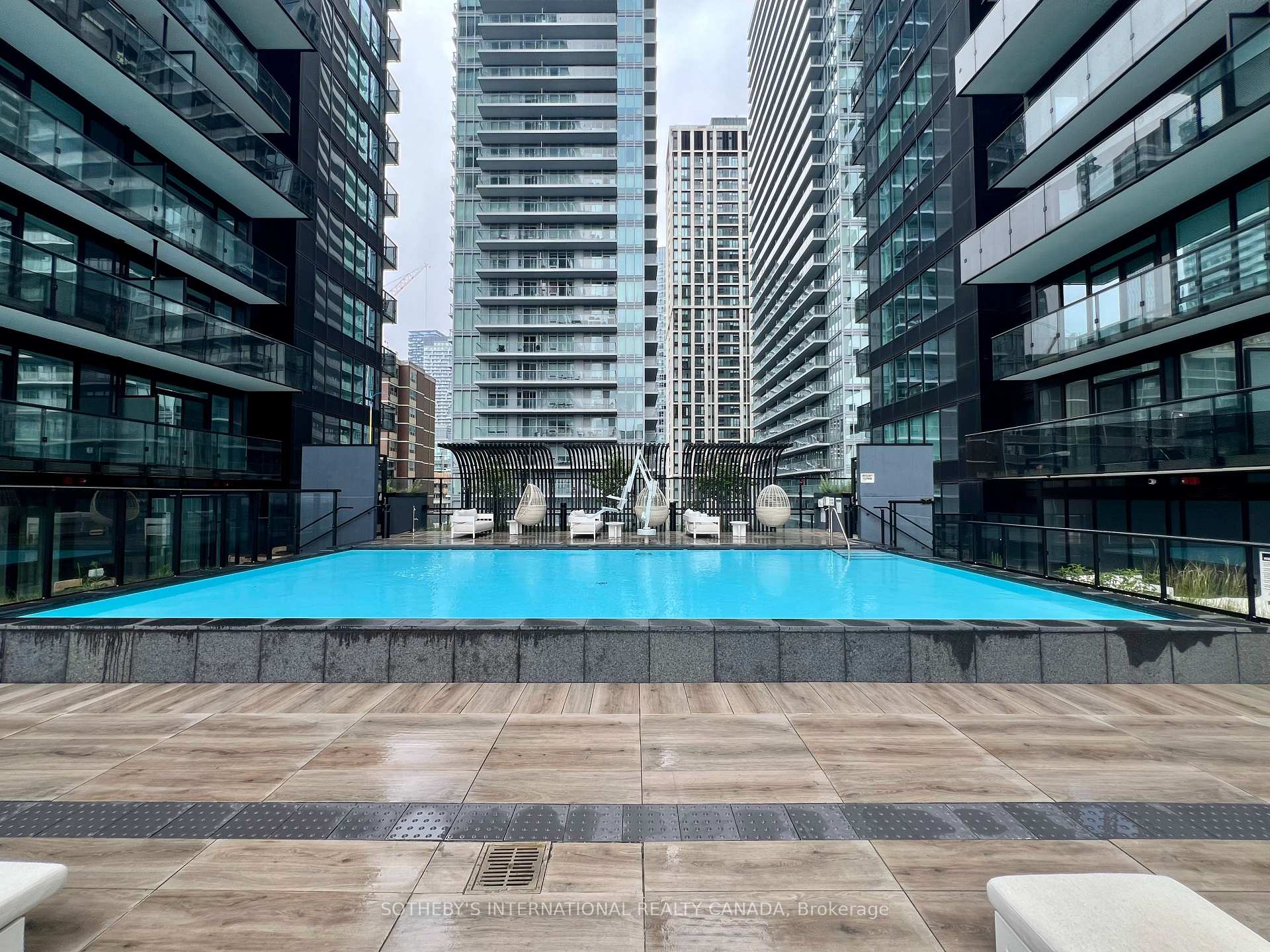 117 Broadway Avenue, Toronto