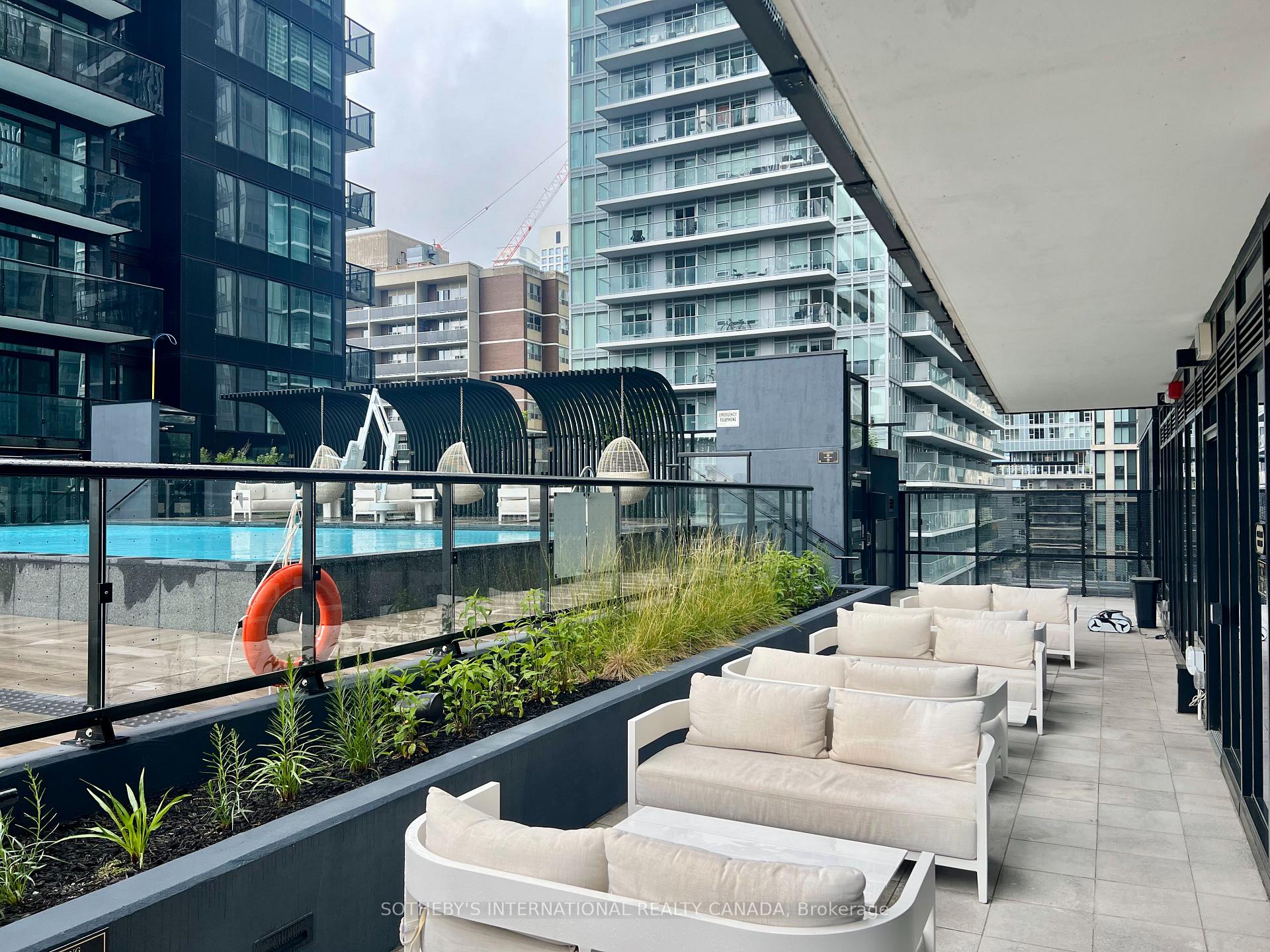 117 Broadway Avenue, Toronto