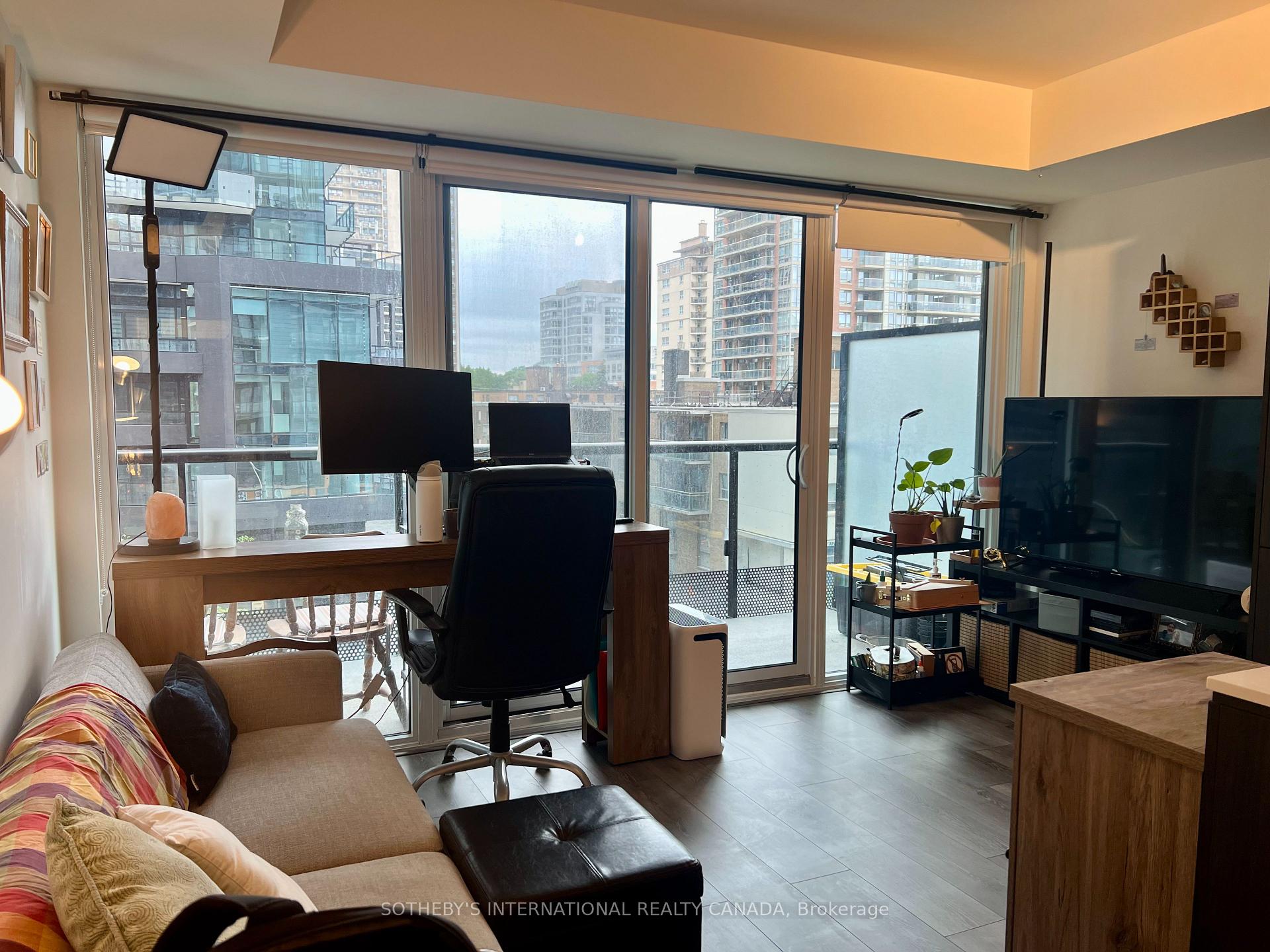117 Broadway Avenue, Toronto