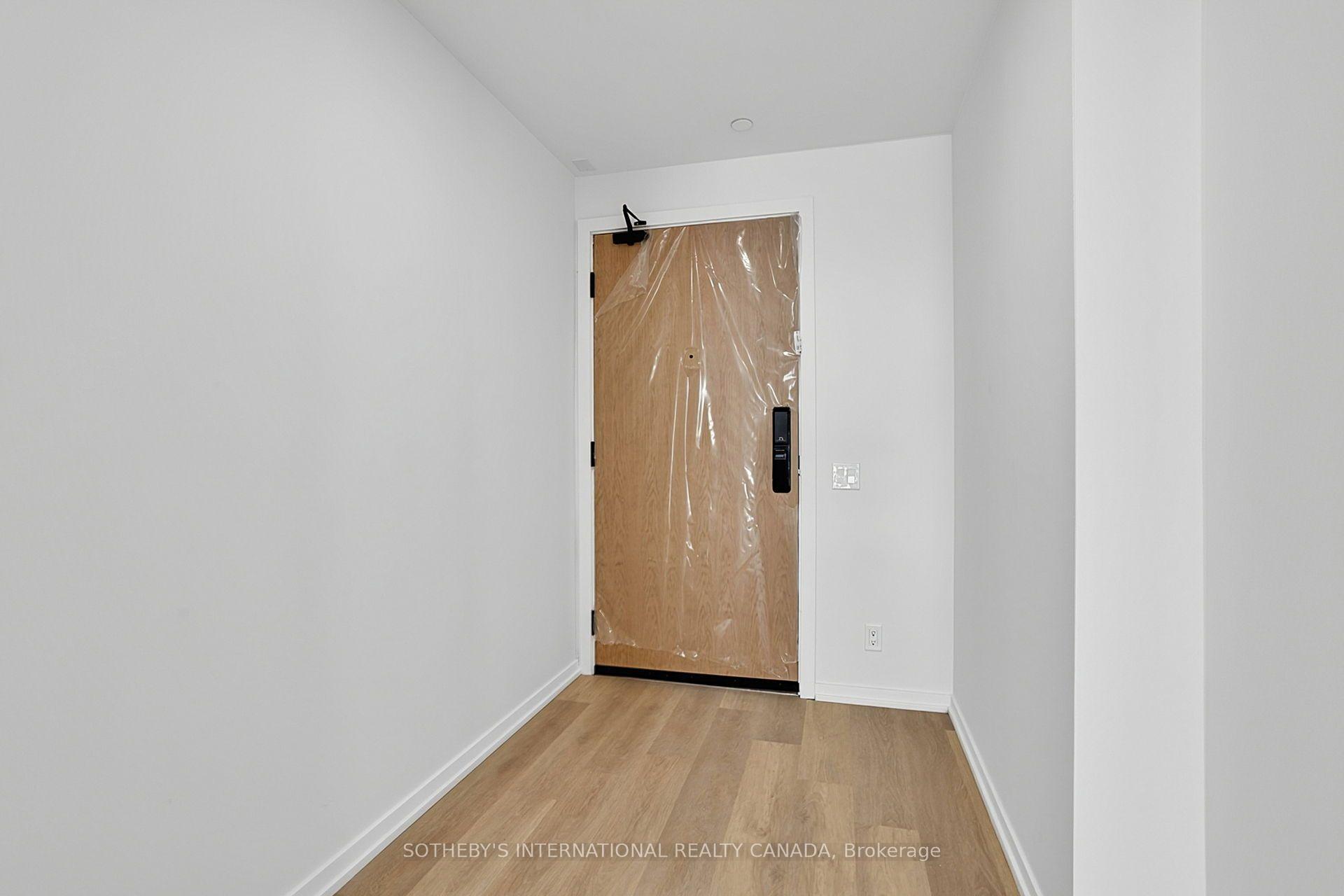 109 Erskine Avenue 1110, Toronto Unit: 1110