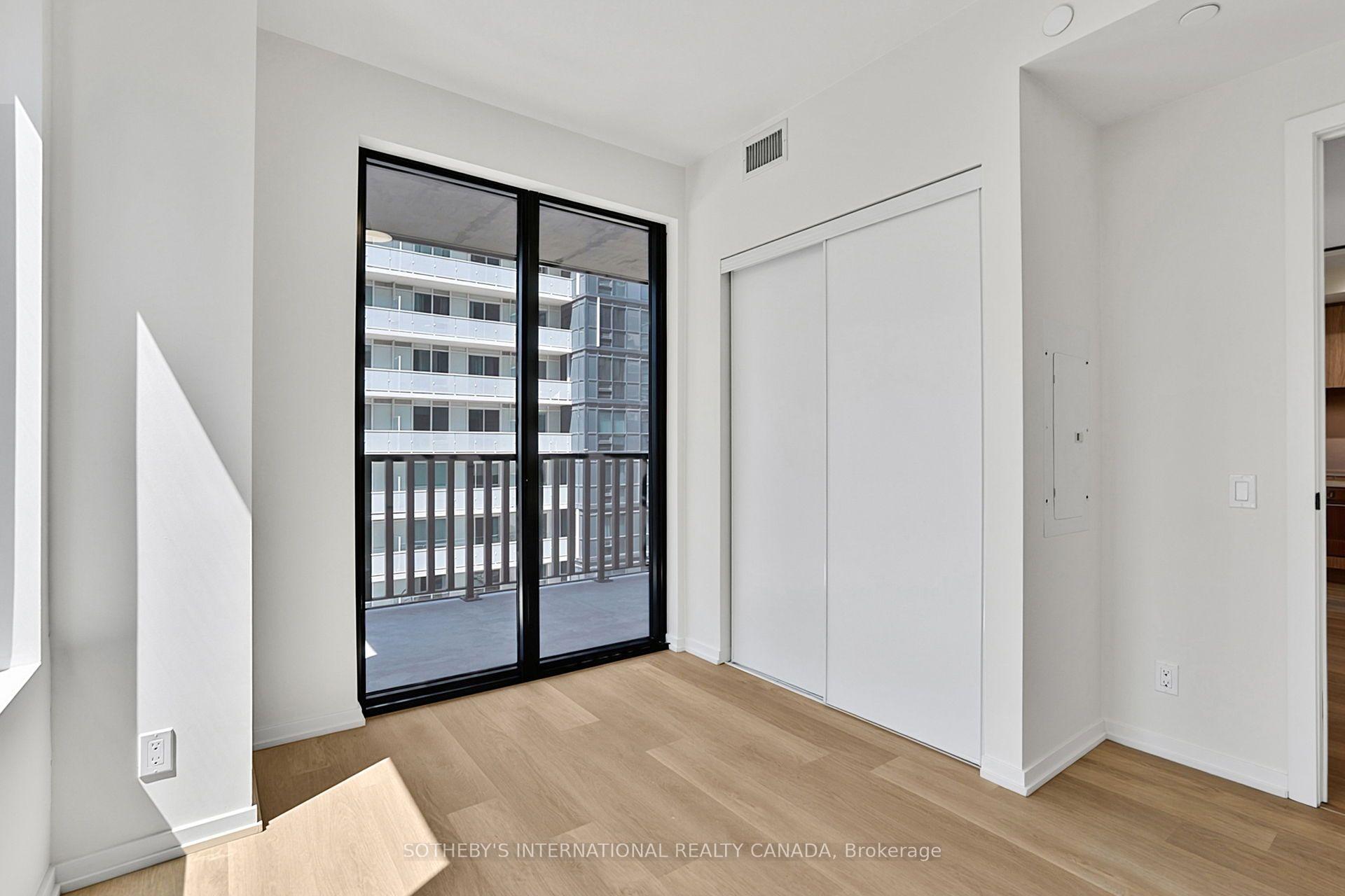 109 Erskine Avenue 1110, Toronto Unit: 1110