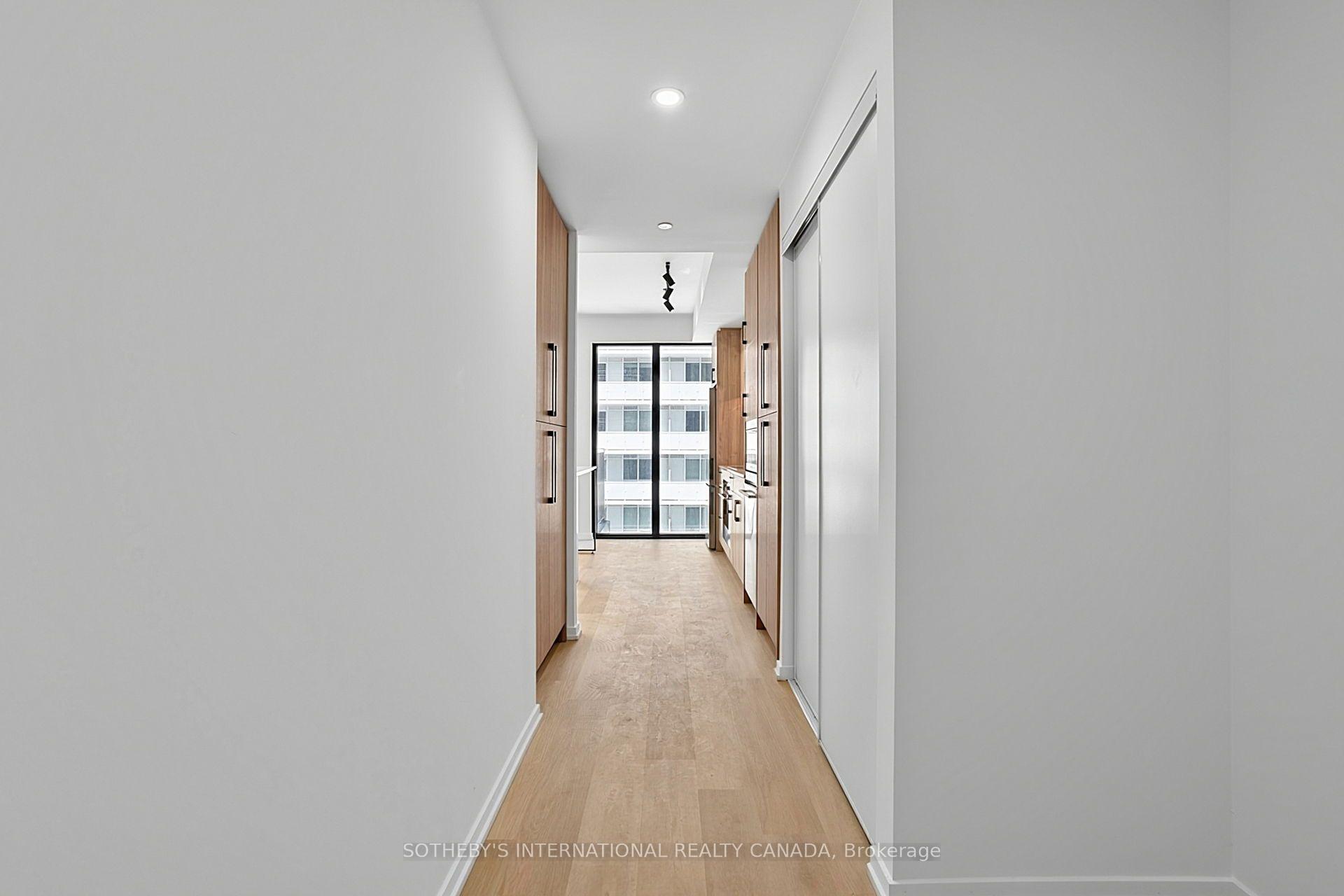 109 Erskine Avenue 1110, Toronto Unit: 1110