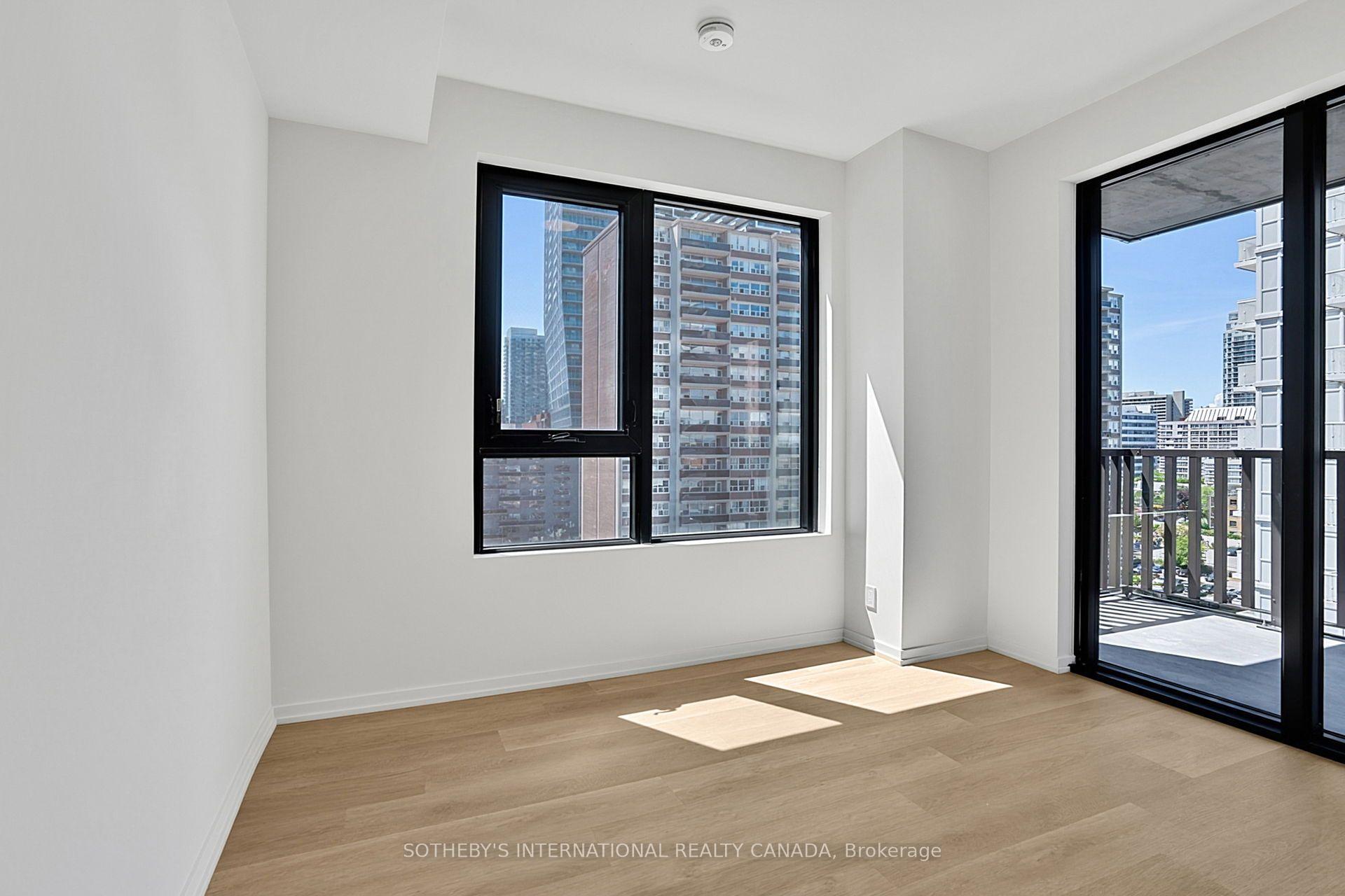 109 Erskine Avenue 1110, Toronto Unit: 1110