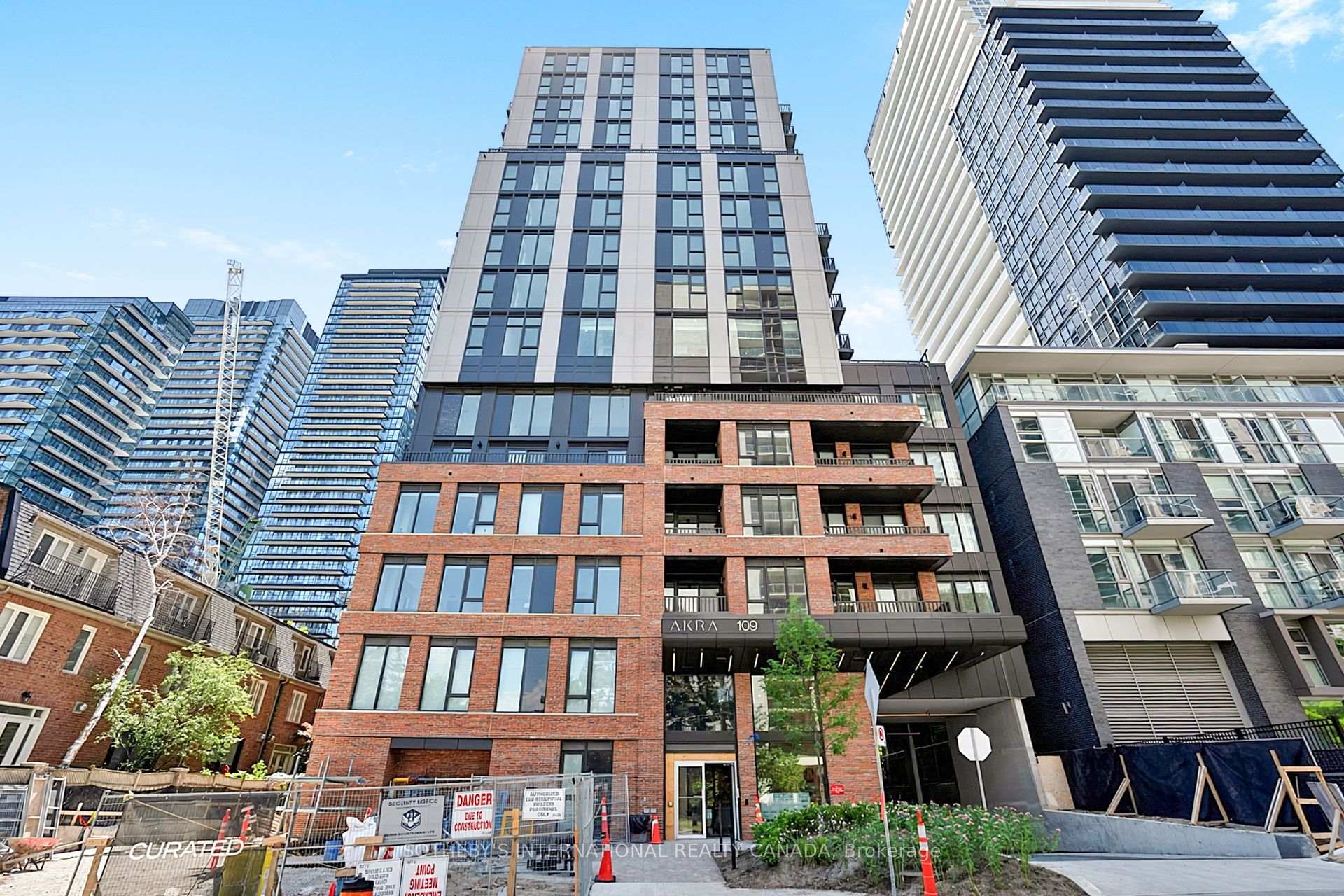 109 Erskine Avenue 1110, Toronto Unit: 1110