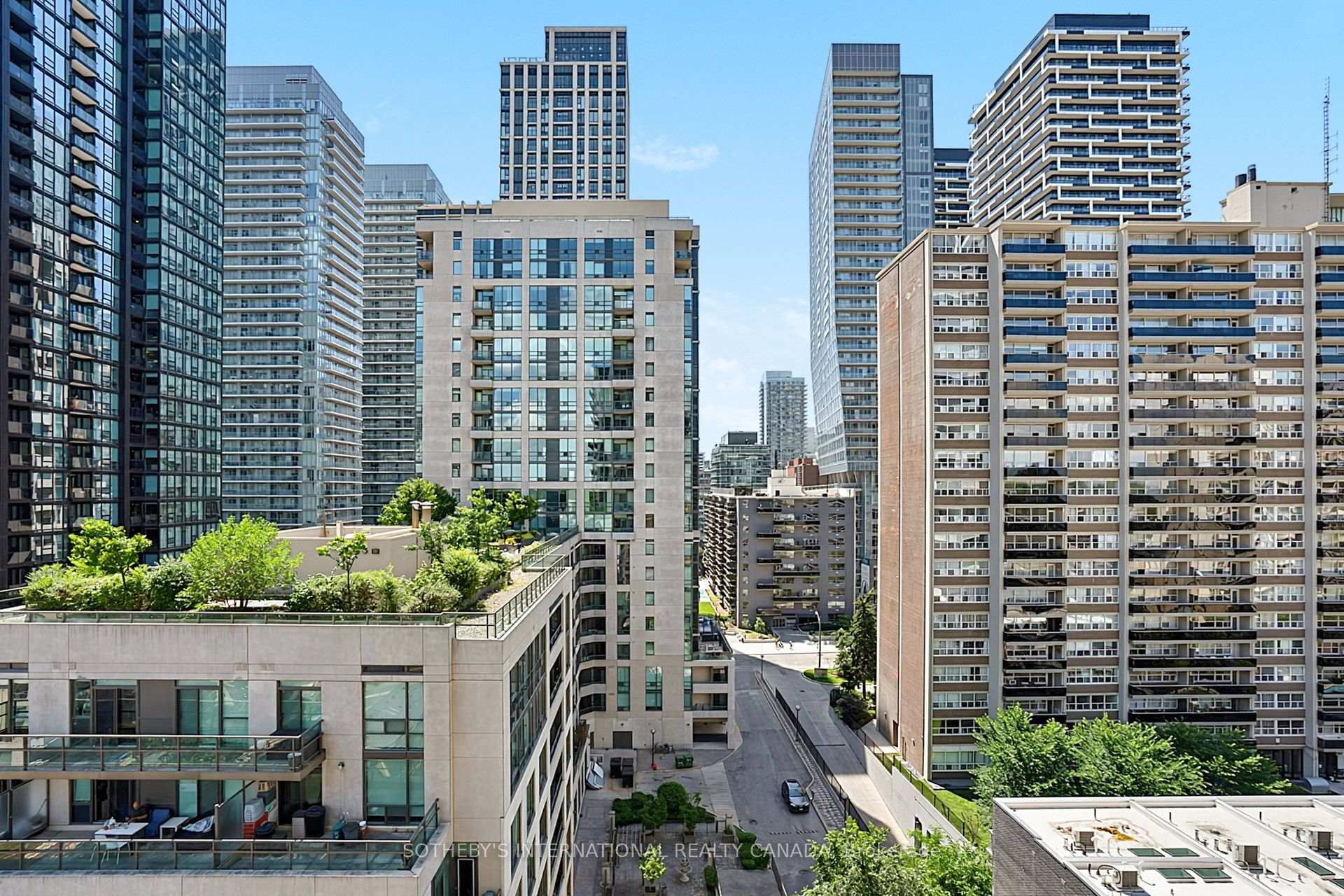109 Erskine Avenue 1110, Toronto Unit: 1110