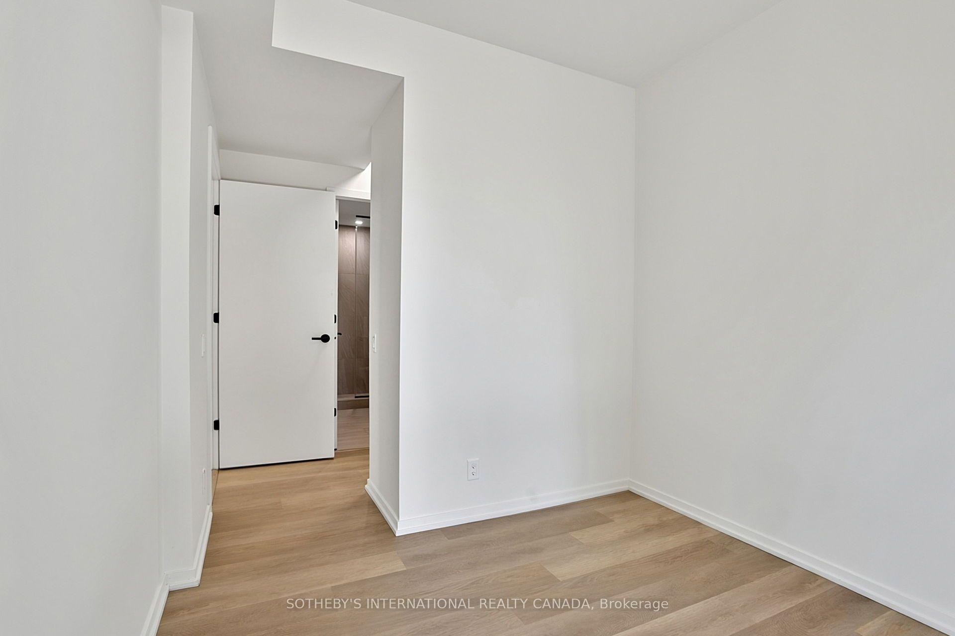 109 Erskine Avenue 1110, Toronto Unit: 1110