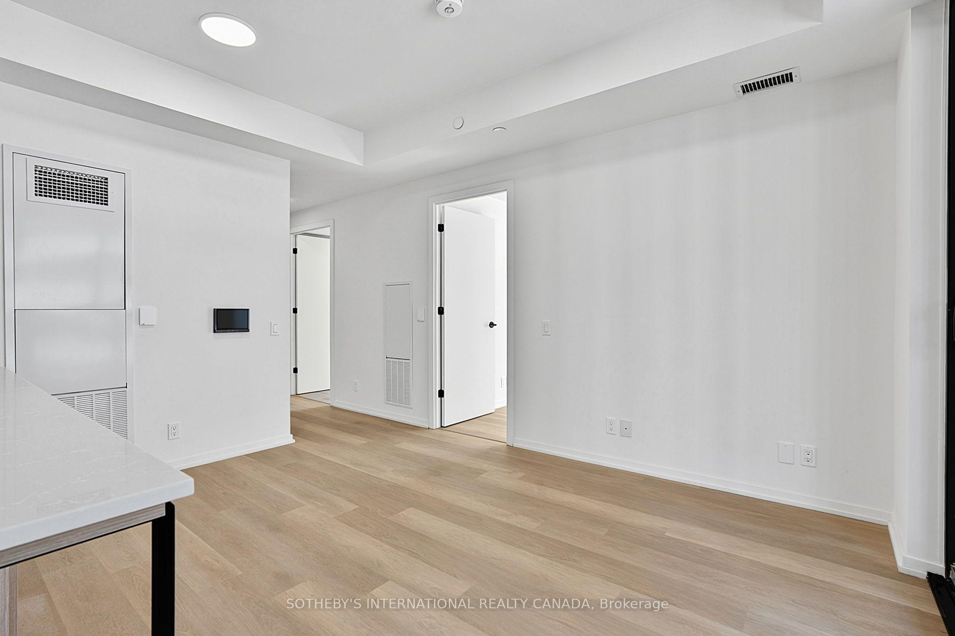 109 Erskine Avenue 1110, Toronto Unit: 1110