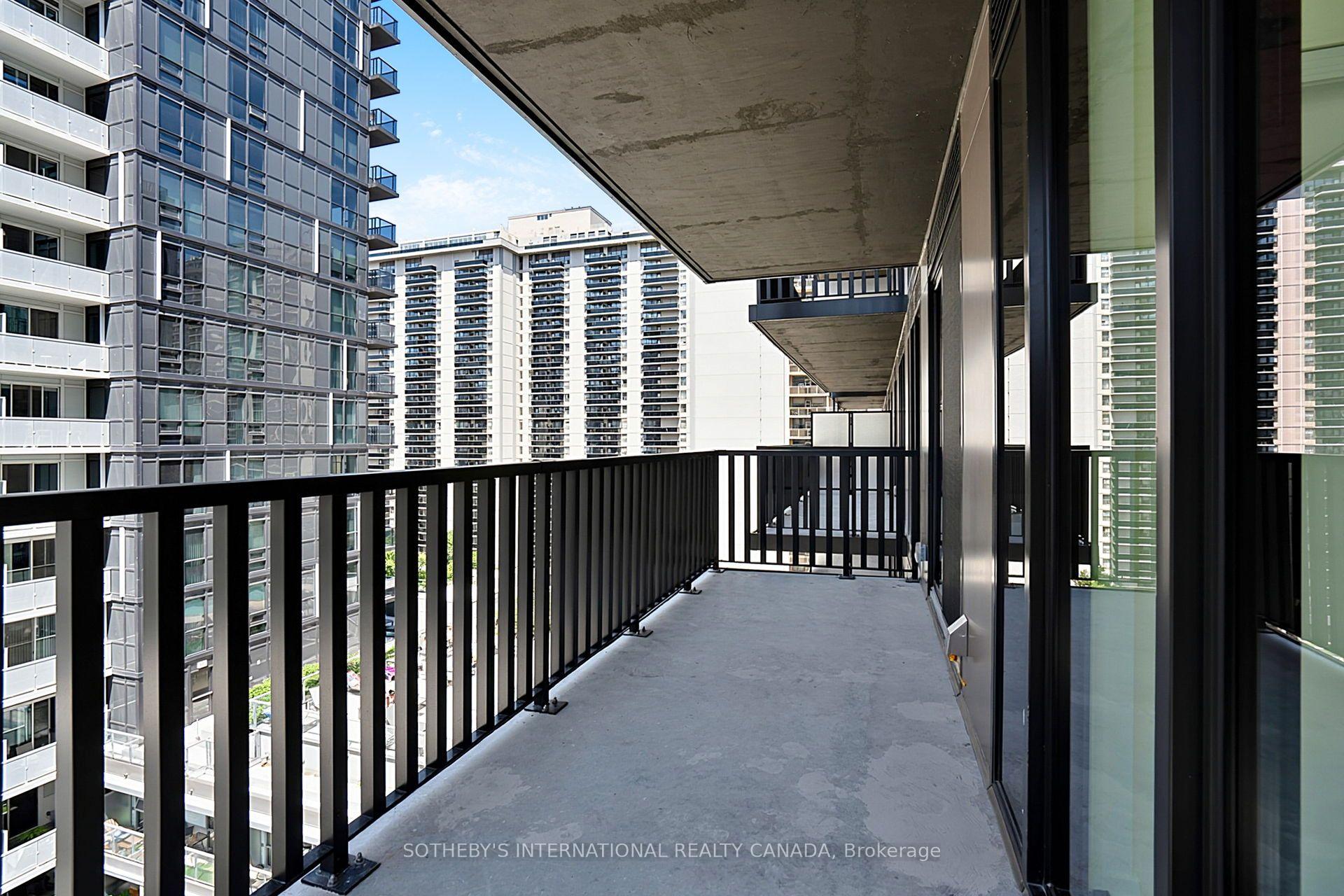 109 Erskine Avenue 1110, Toronto Unit: 1110