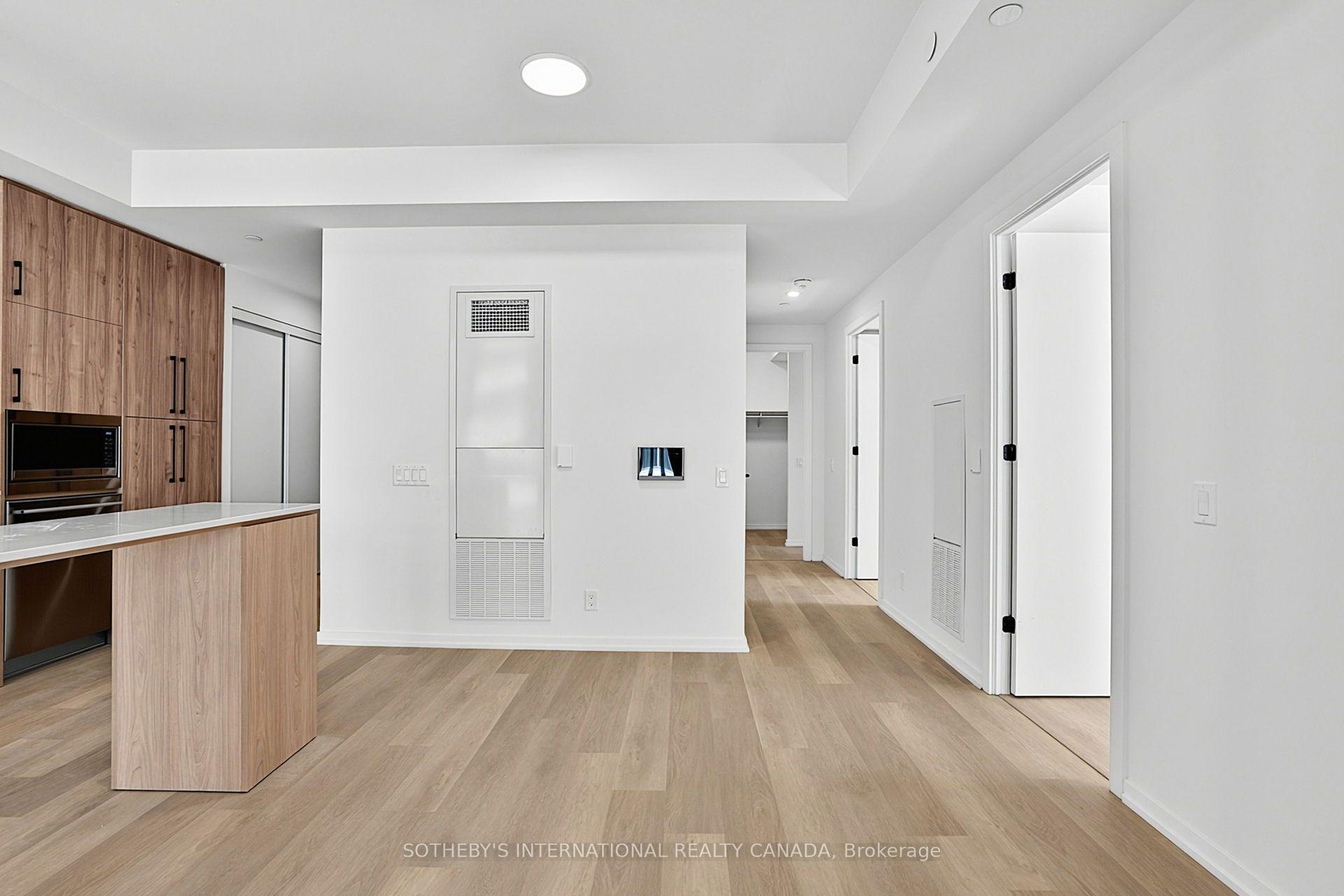 109 Erskine Avenue 1110, Toronto Unit: 1110