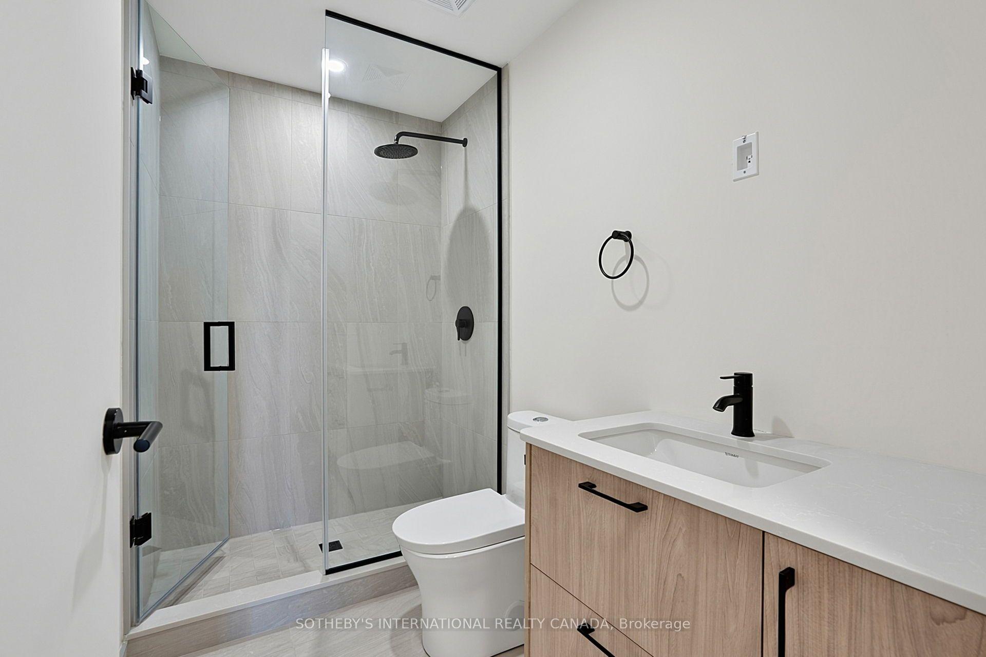 109 Erskine Avenue 1110, Toronto Unit: 1110
