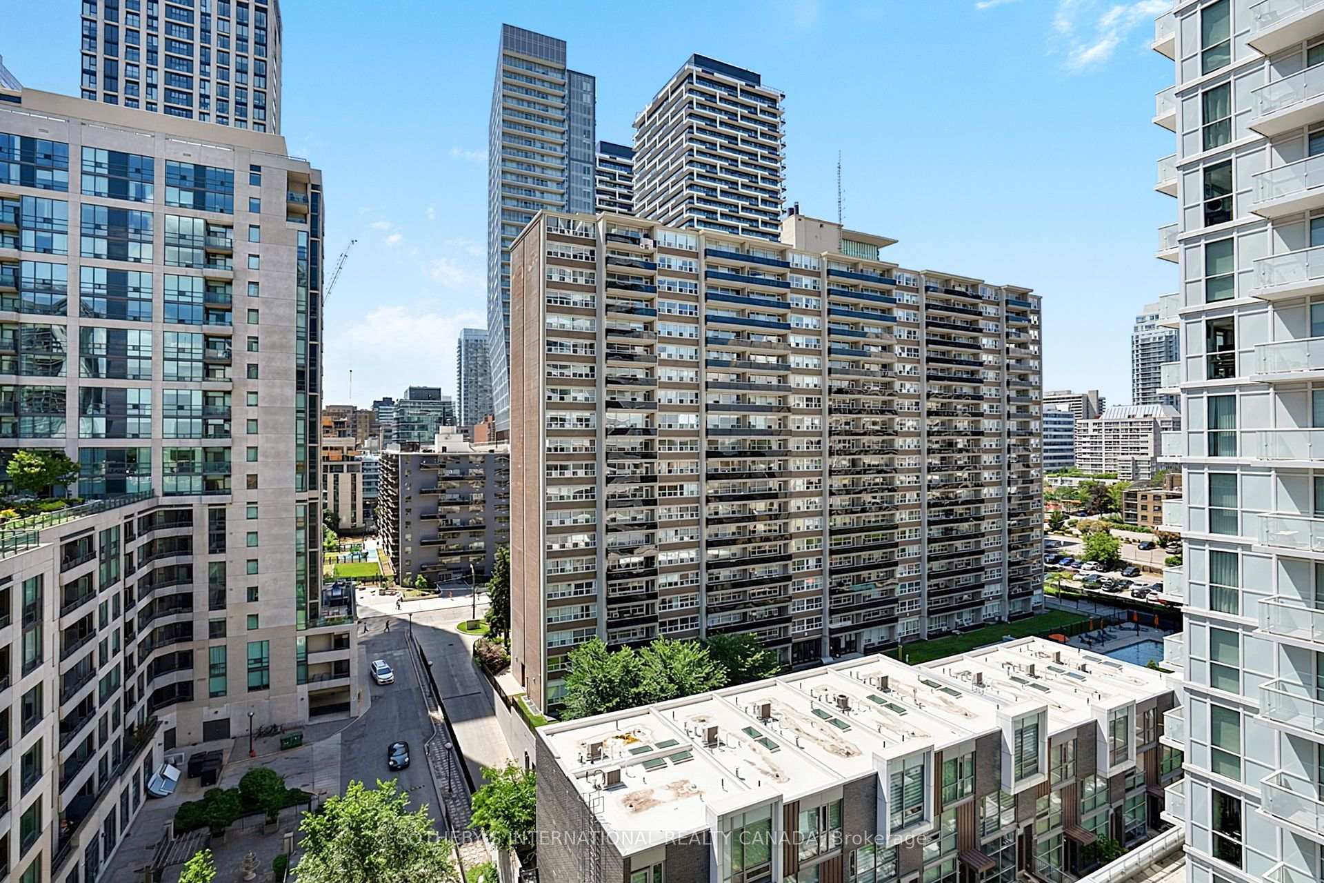 109 Erskine Avenue 1110, Toronto Unit: 1110