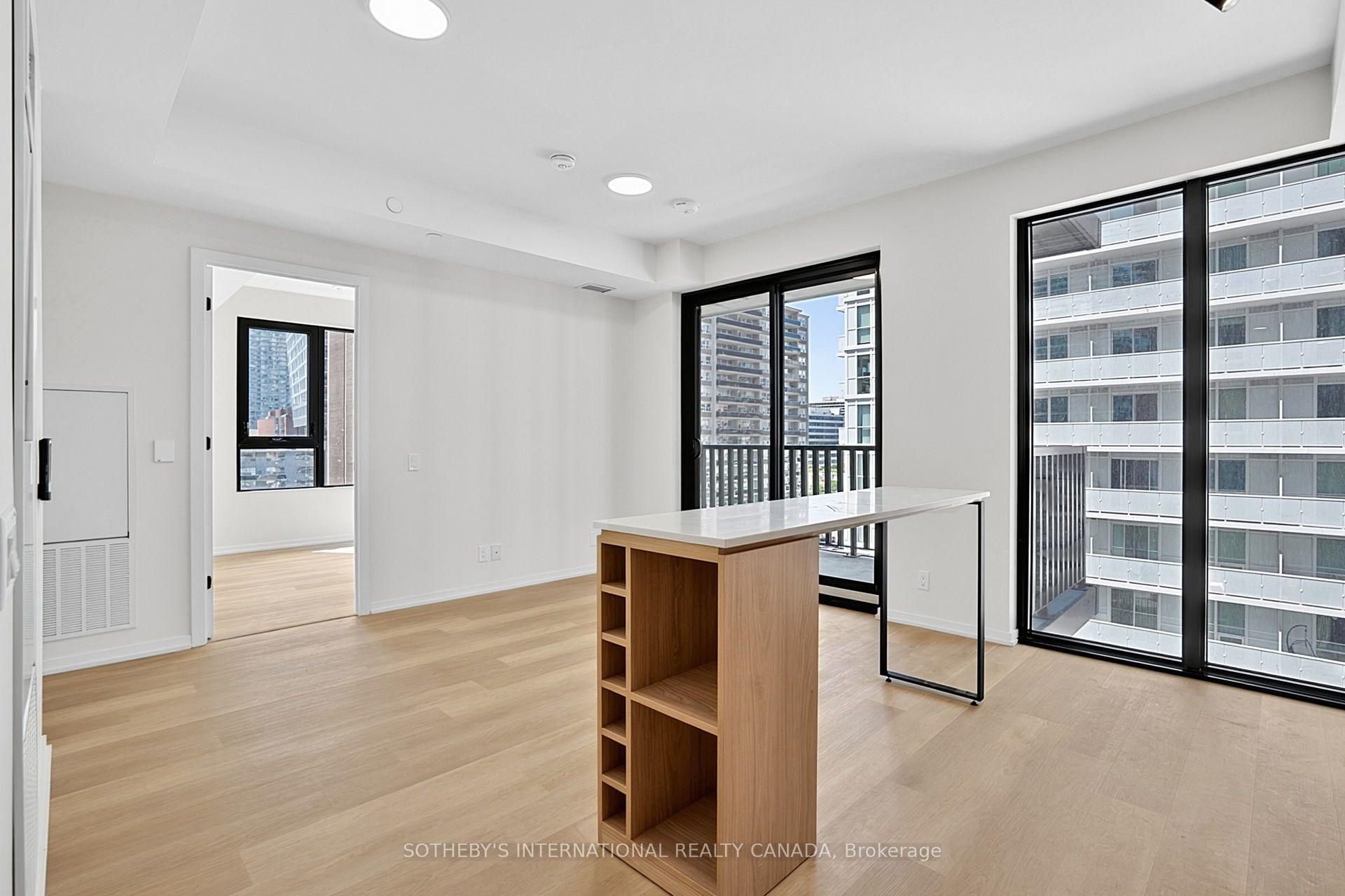 109 Erskine Avenue 1110, Toronto Unit: 1110