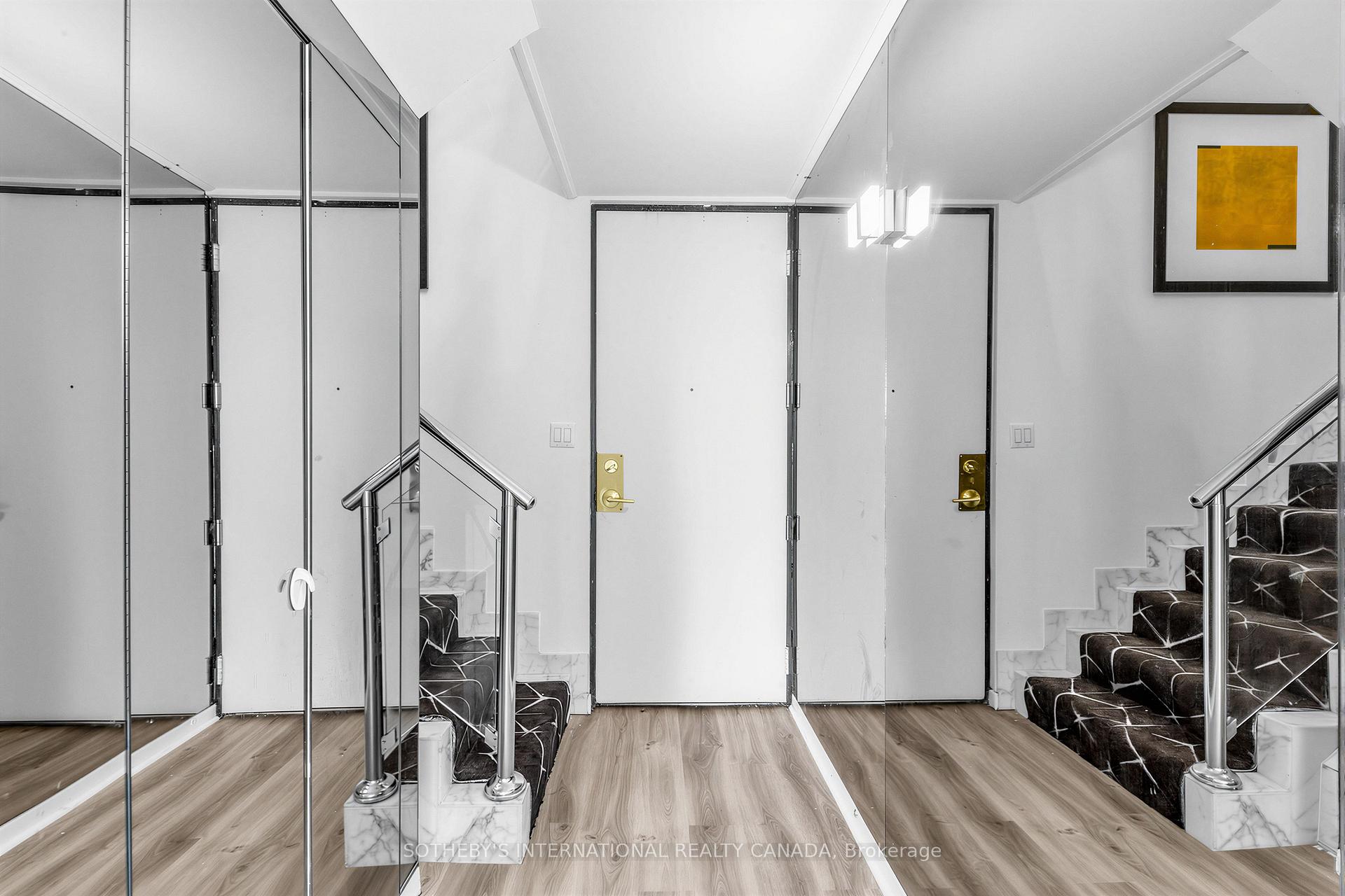 33 Harbour Square 1008, Toronto Unit: 1008