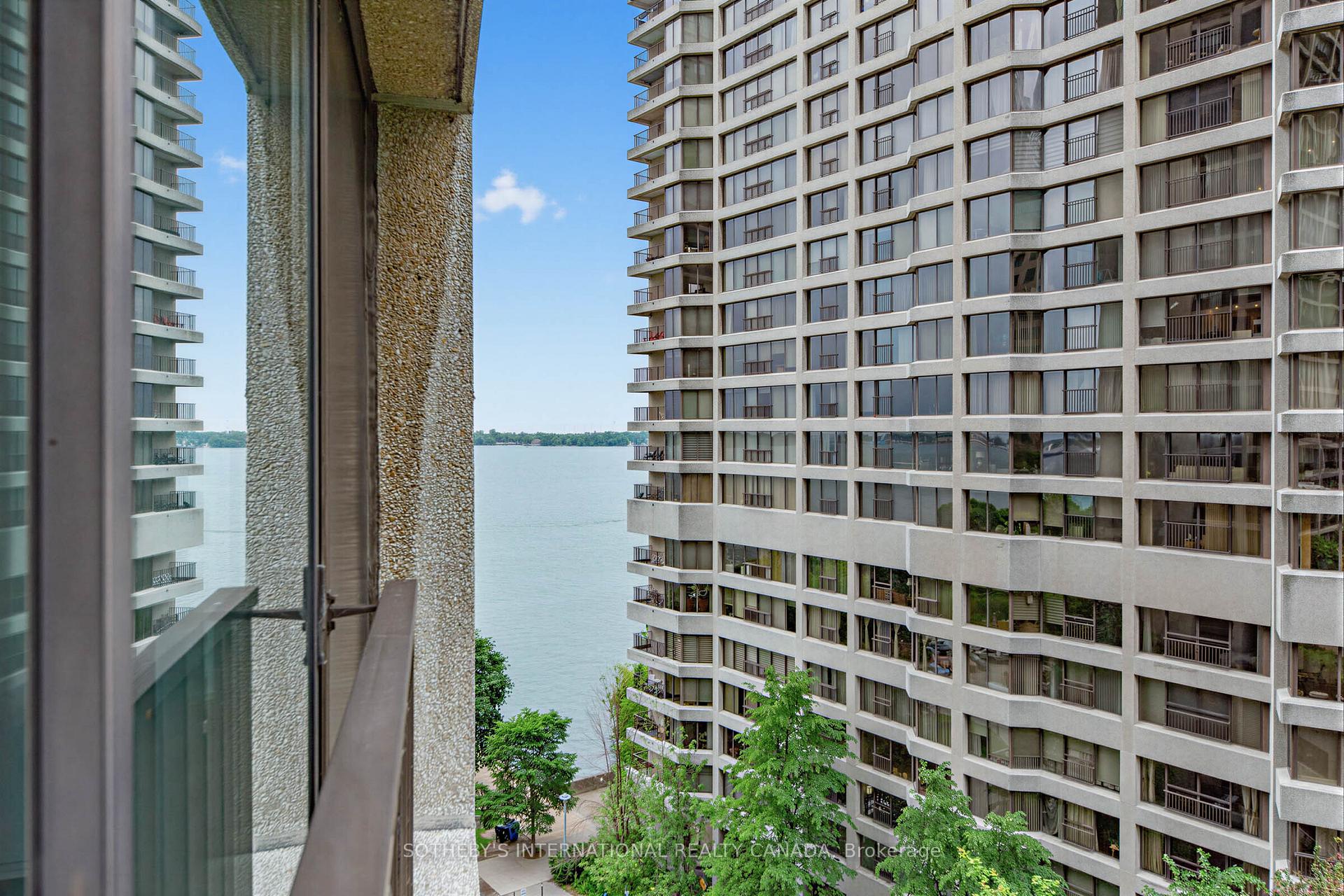 33 Harbour Square 1008, Toronto Unit: 1008