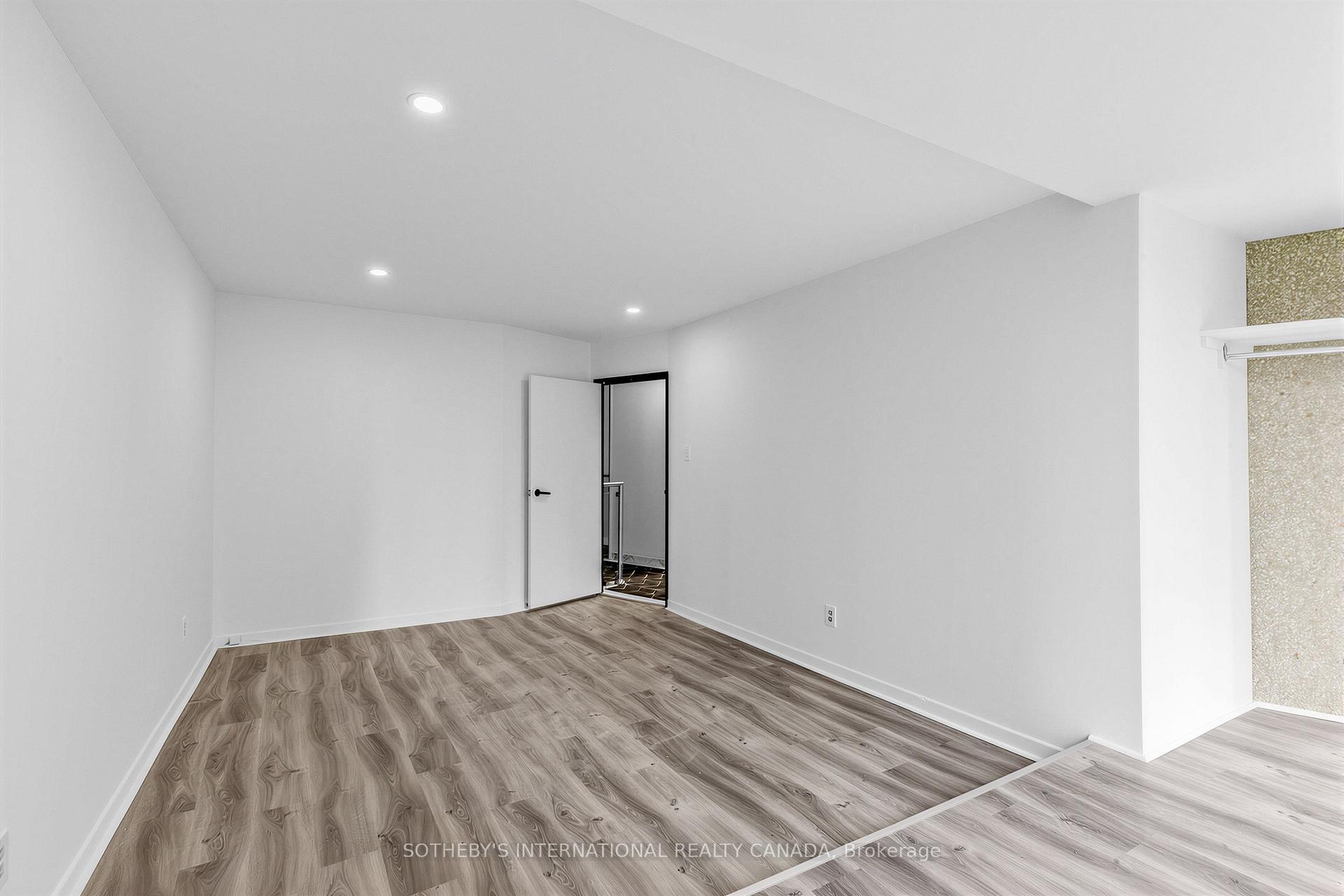 33 Harbour Square 1008, Toronto Unit: 1008