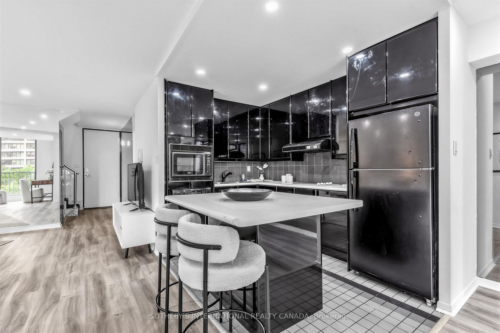 33 Harbour Square 1008, Toronto Unit: 1008
