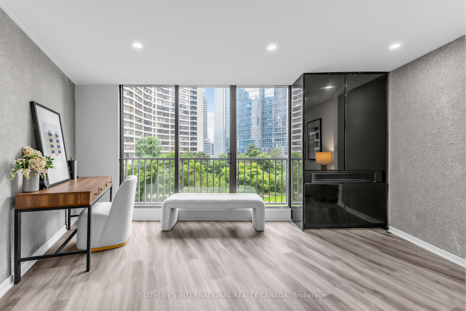 33 Harbour Square 1008, Toronto Unit: 1008