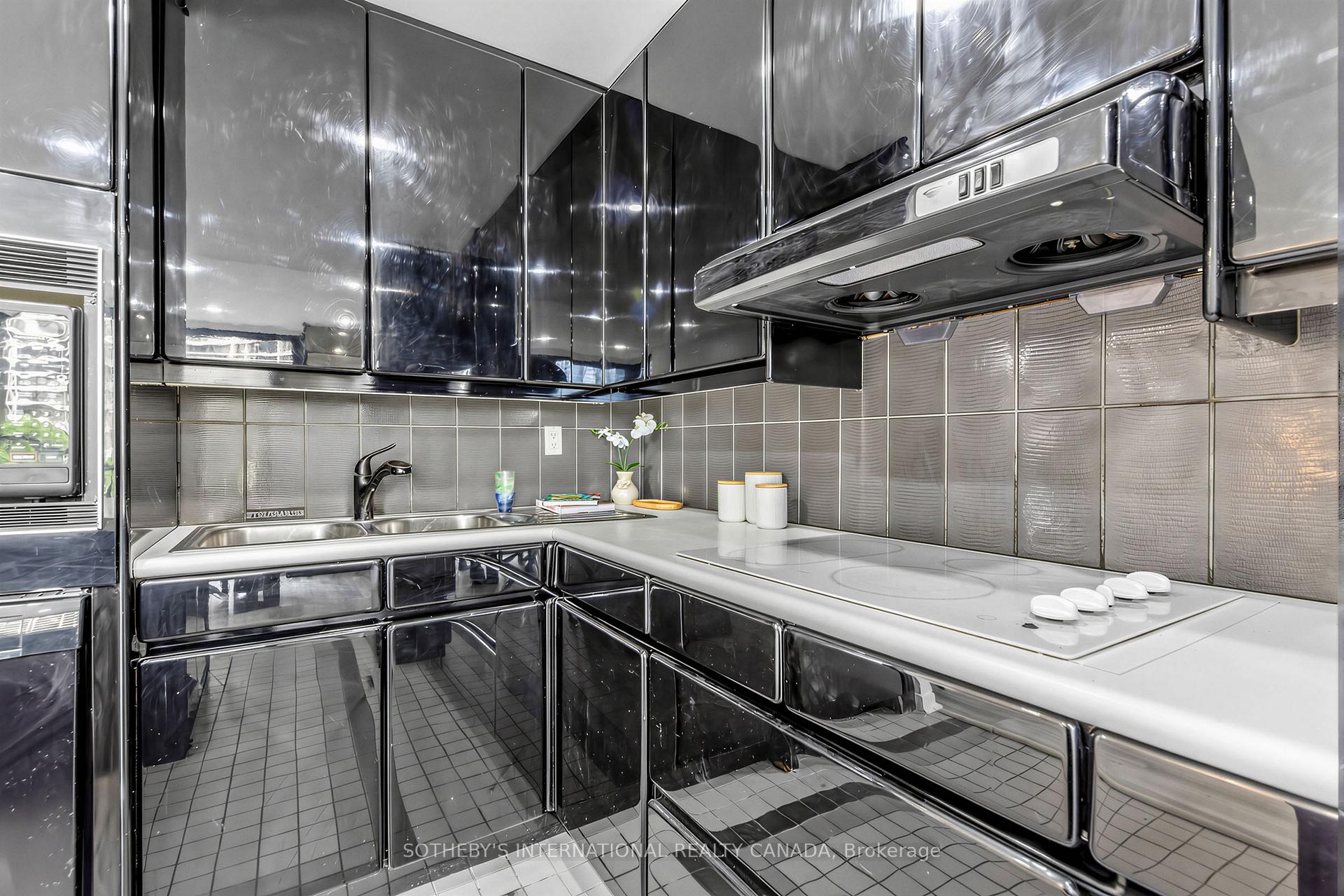 33 Harbour Square 1008, Toronto Unit: 1008