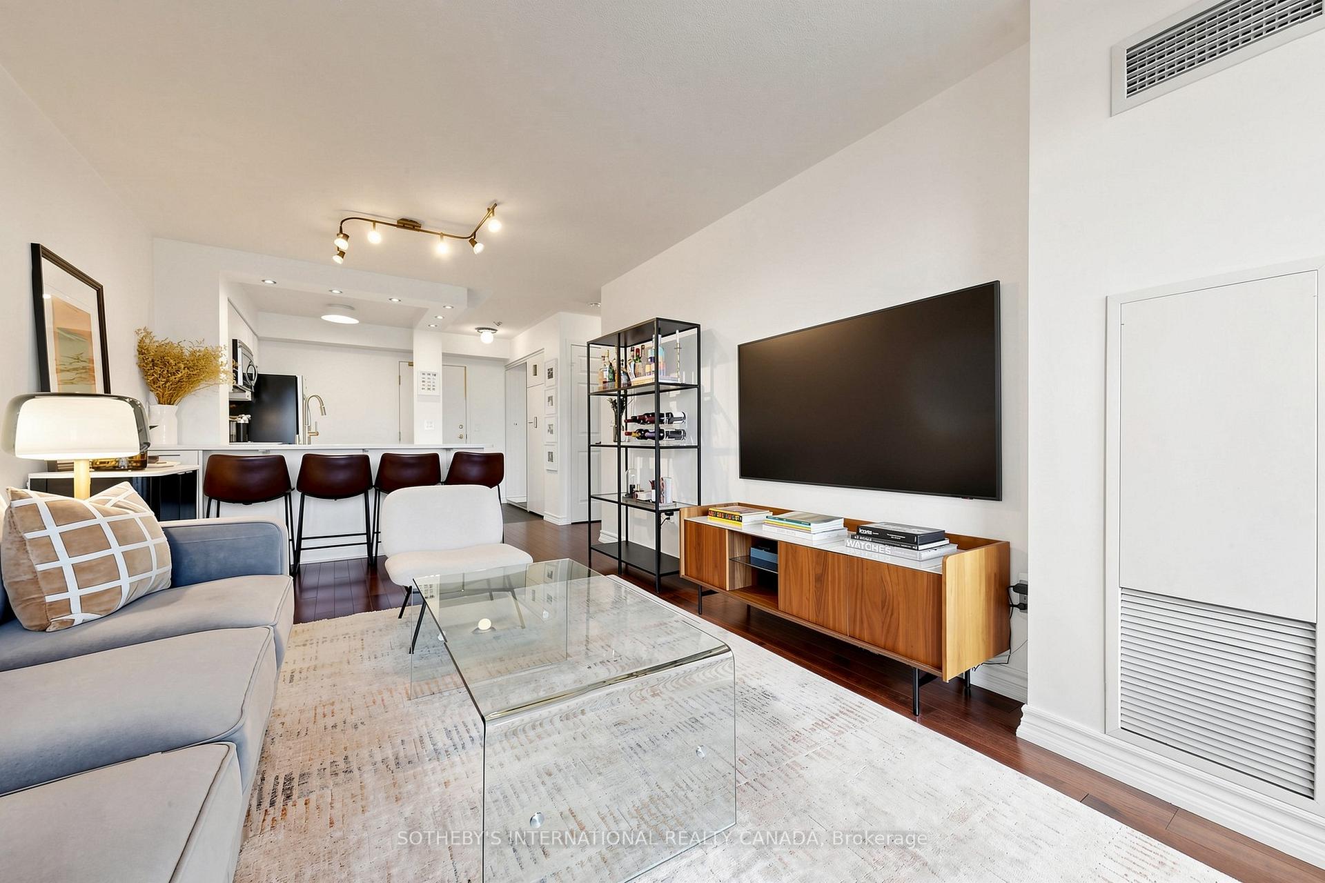 909 Bay Street 2303, Toronto Unit: 2303