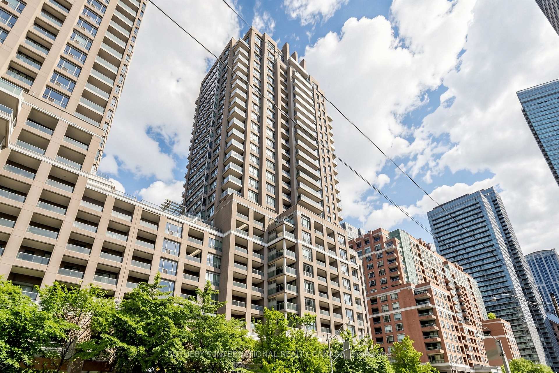 909 Bay Street 2303, Toronto Unit: 2303