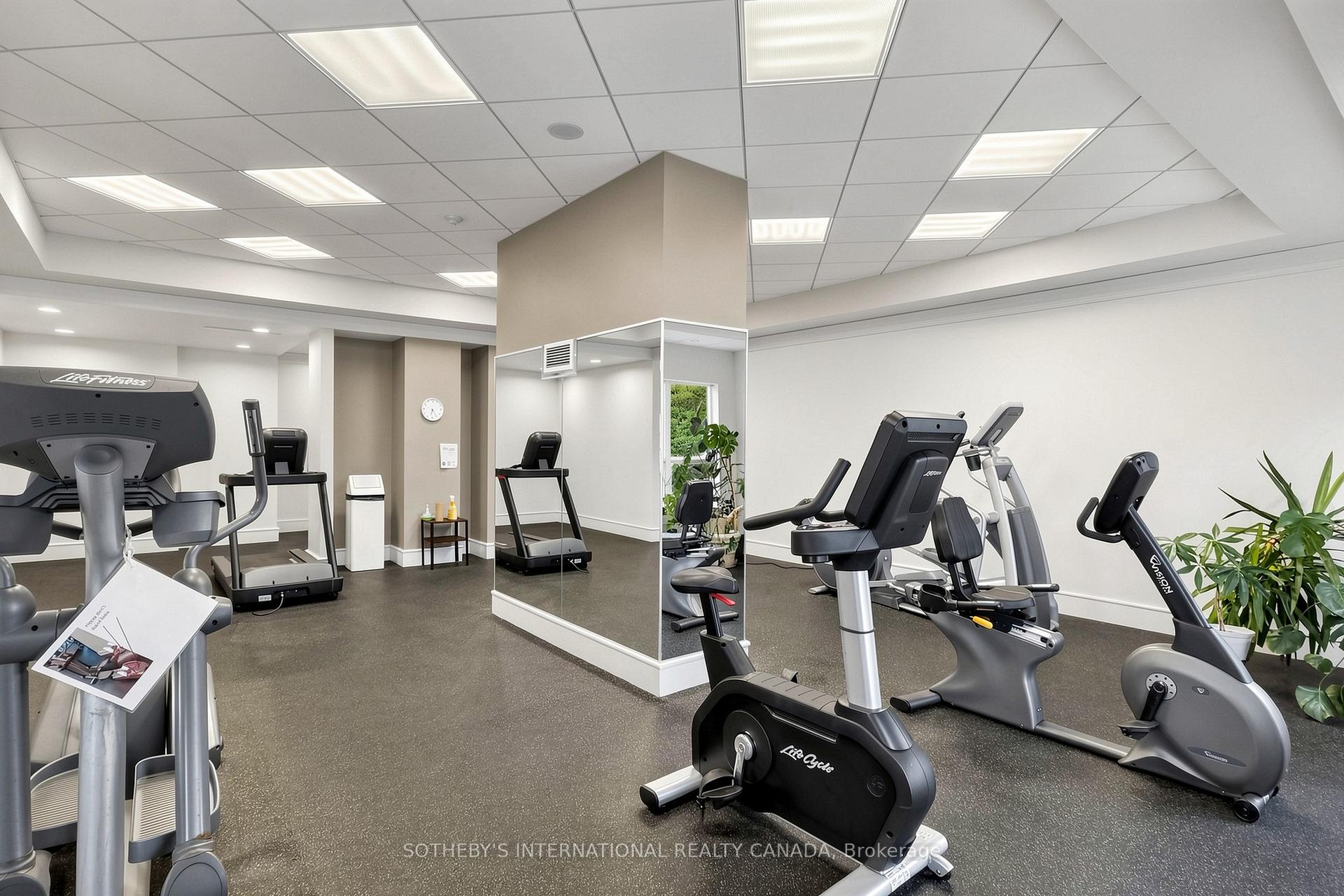 909 Bay Street 2303, Toronto Unit: 2303