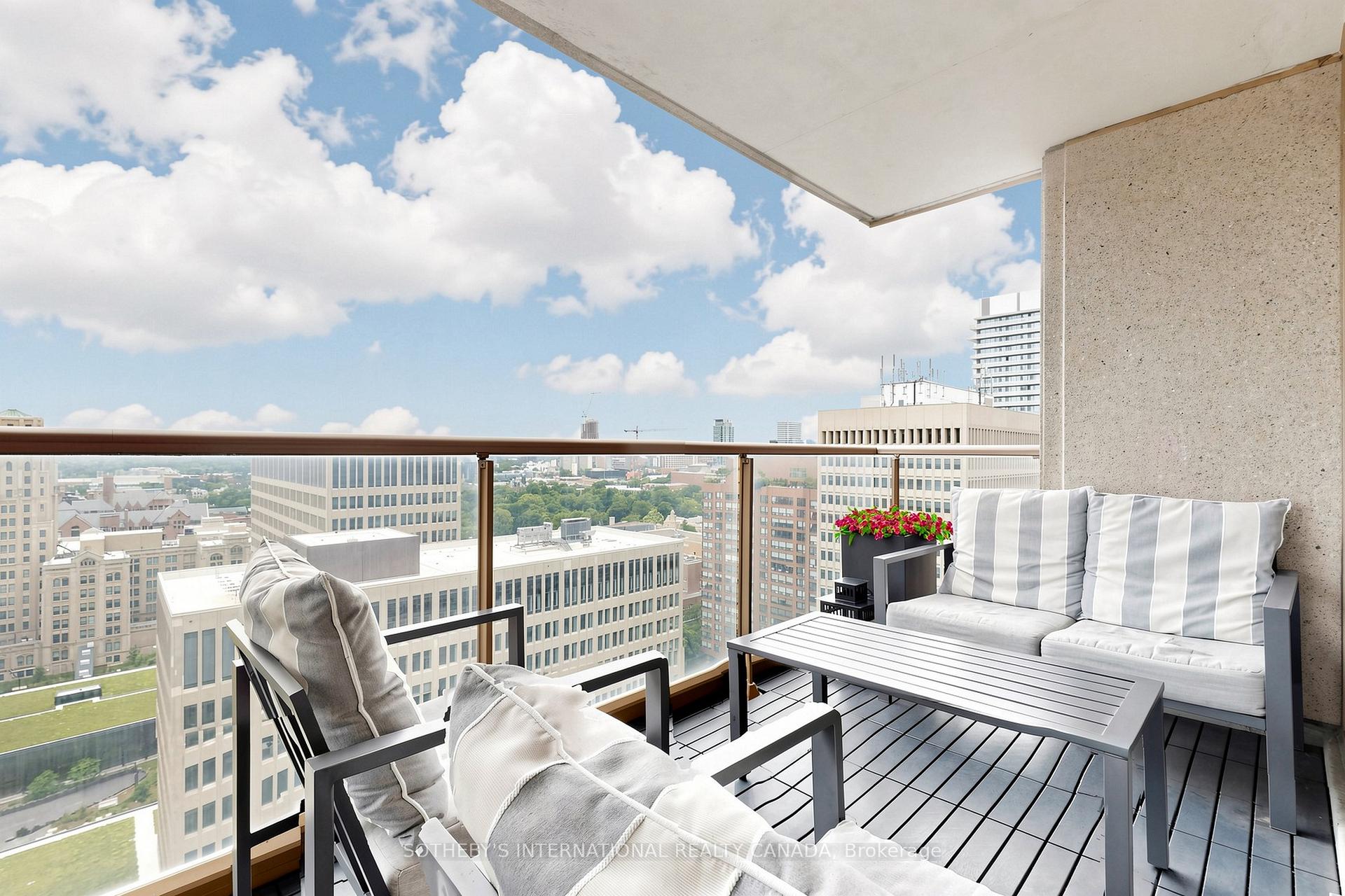 909 Bay Street 2303, Toronto Unit: 2303