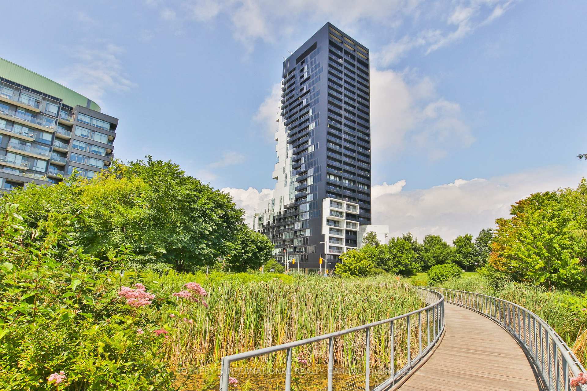 170 Bayview Avenue 820, Toronto Unit: 820