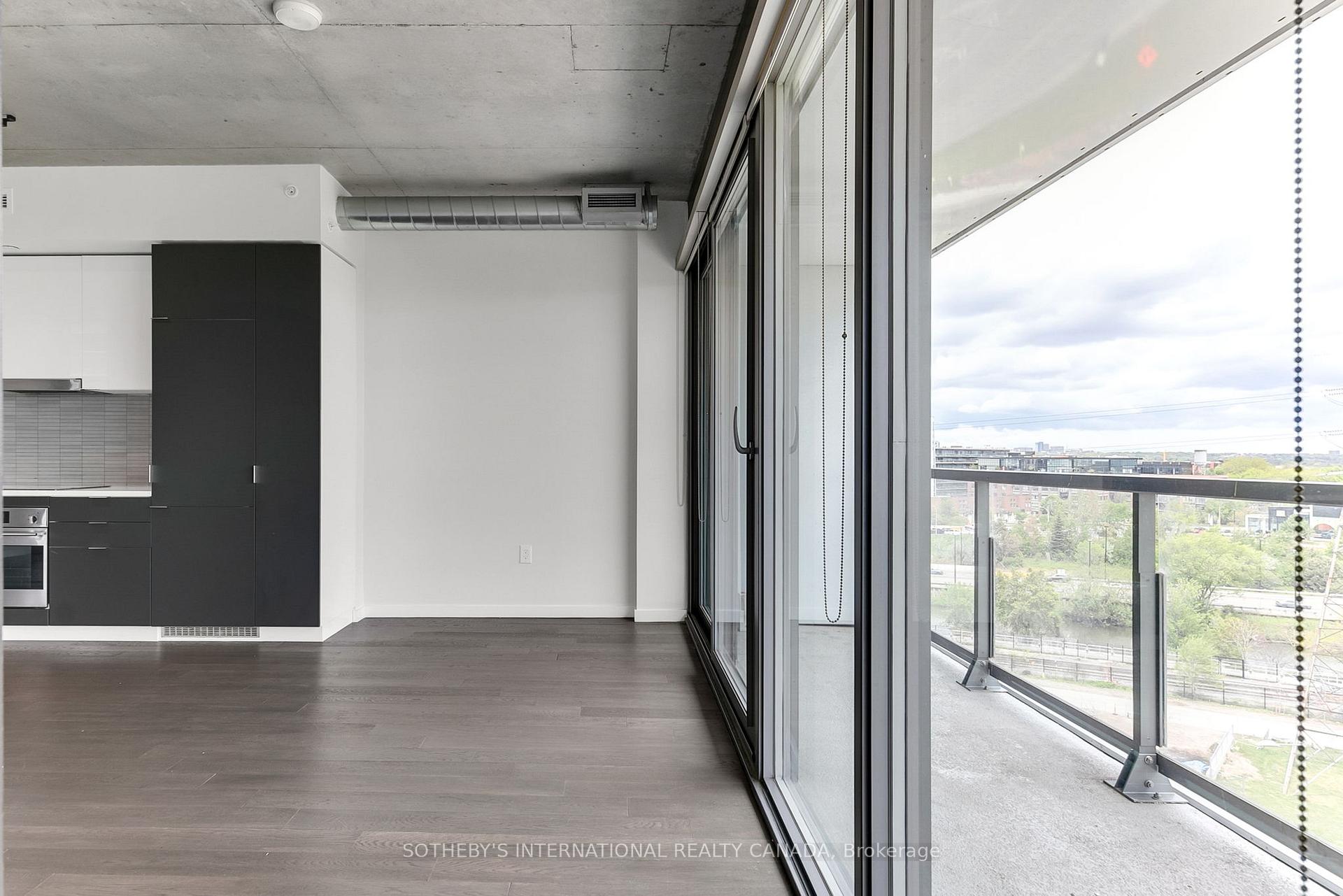 170 Bayview Avenue 820, Toronto Unit: 820