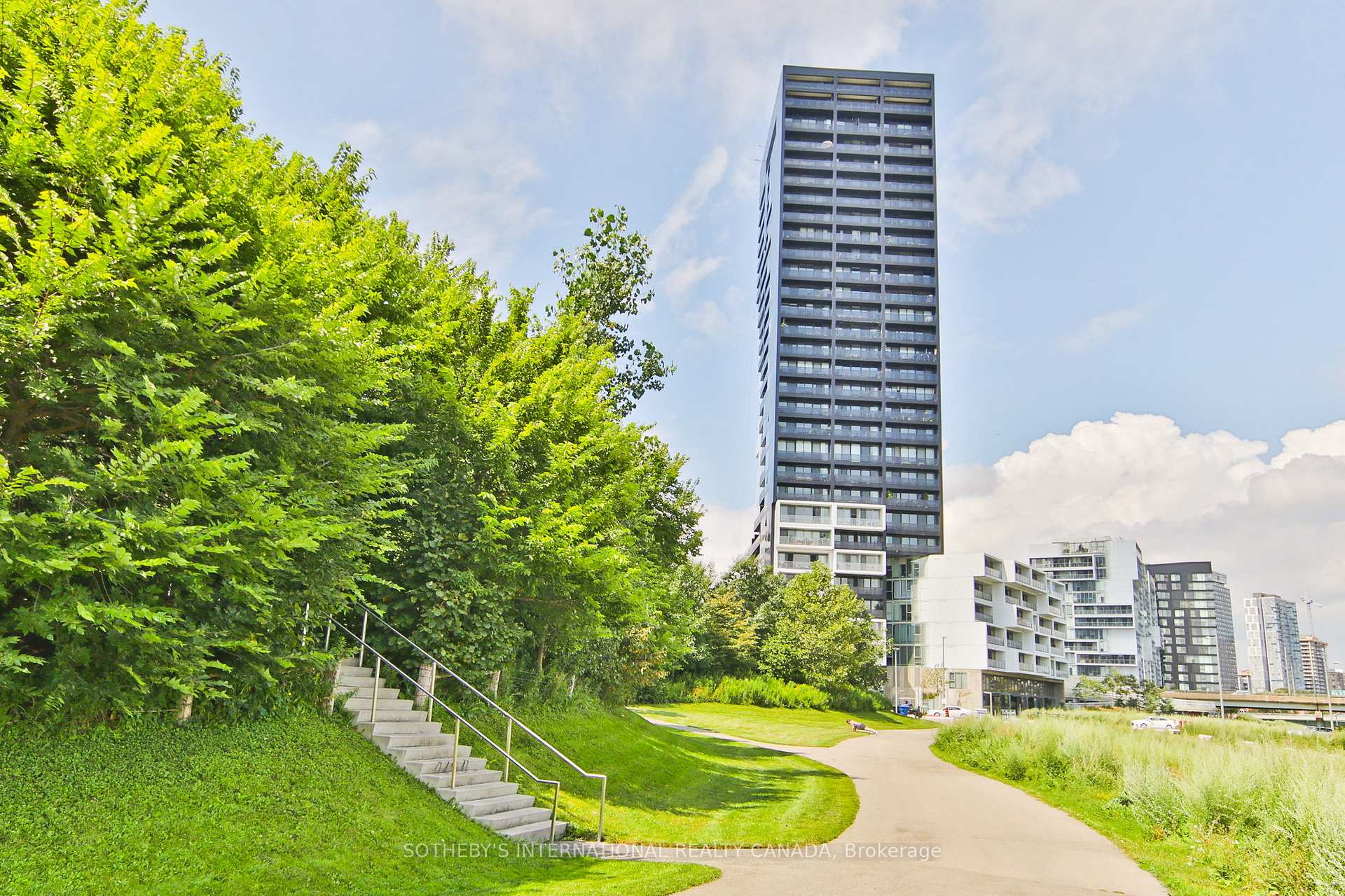 170 Bayview Avenue 820, Toronto Unit: 820