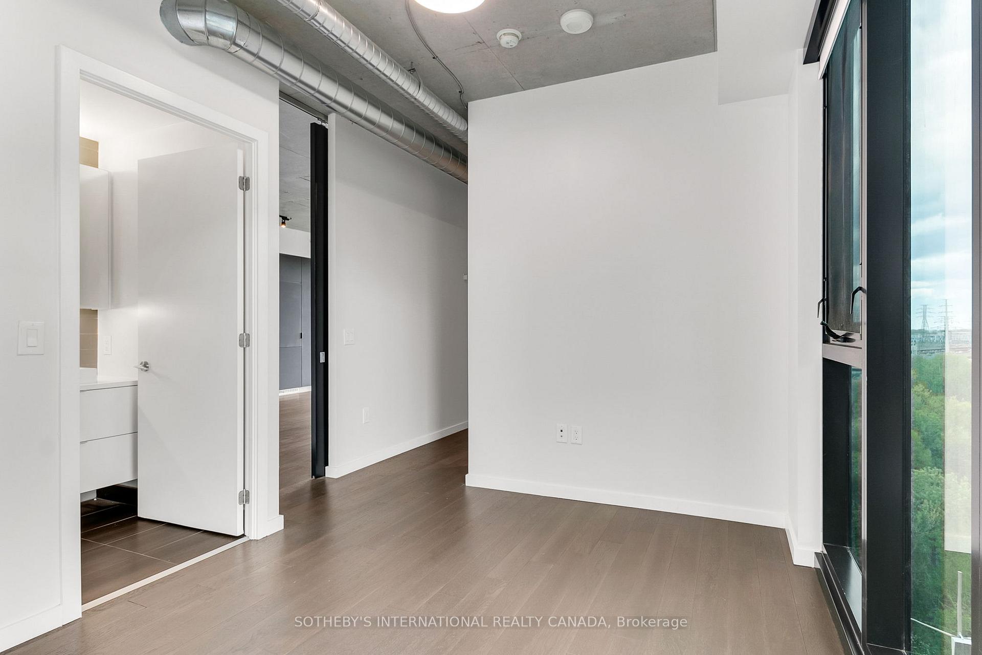 170 Bayview Avenue 820, Toronto Unit: 820