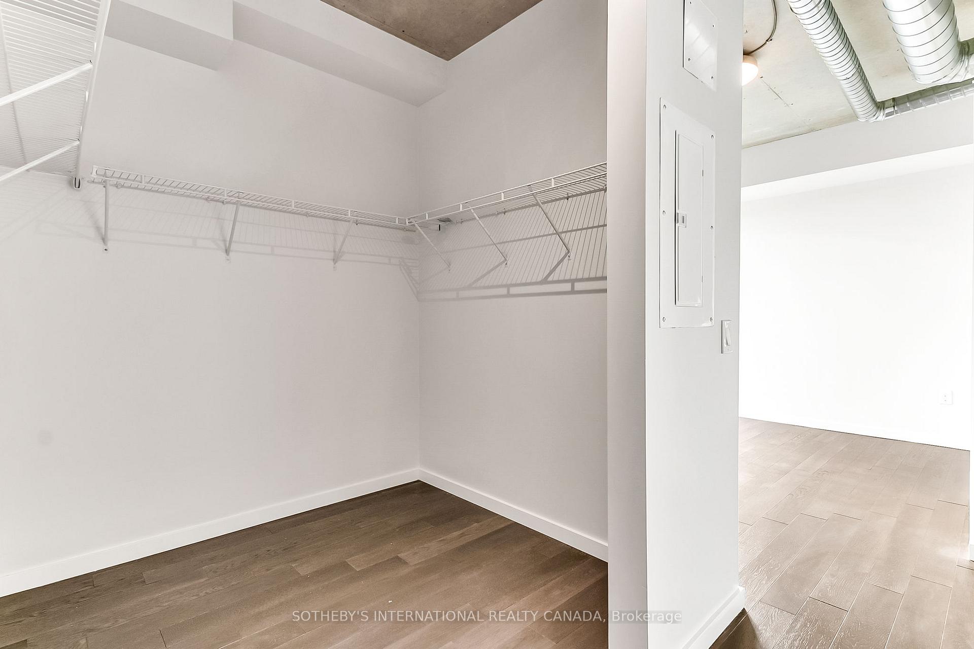 170 Bayview Avenue 820, Toronto Unit: 820