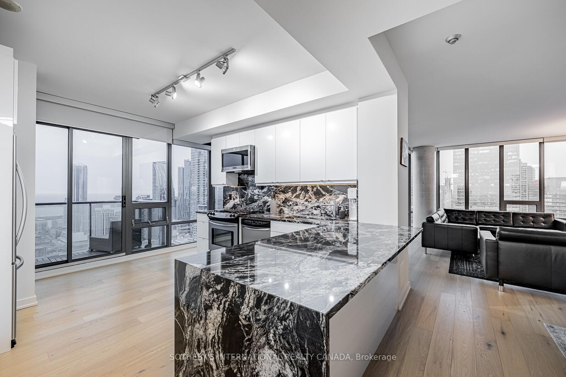 33 Lombard Street 4301, Toronto Unit: 4301
