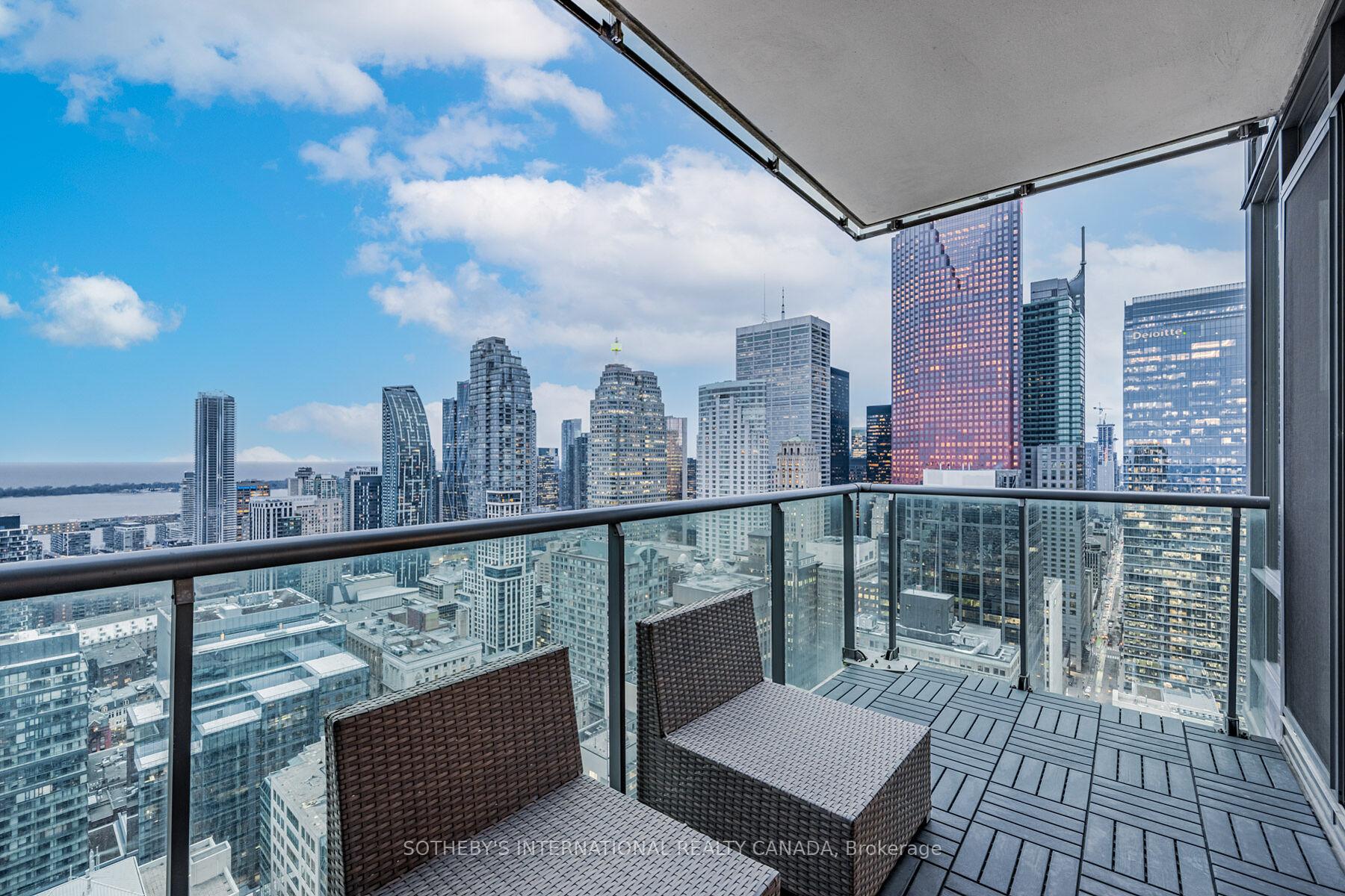 33 Lombard Street 4301, Toronto Unit: 4301