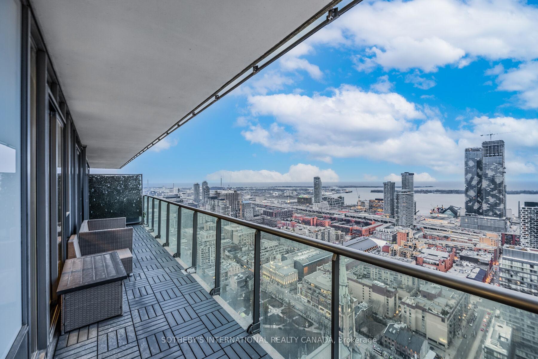 33 Lombard Street 4301, Toronto Unit: 4301