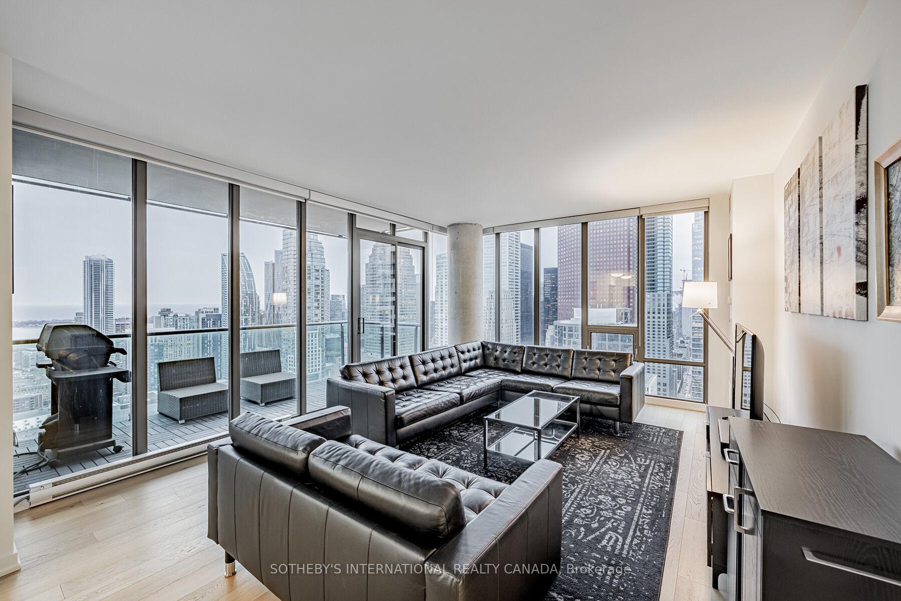 33 Lombard Street 4301, Toronto Unit: 4301