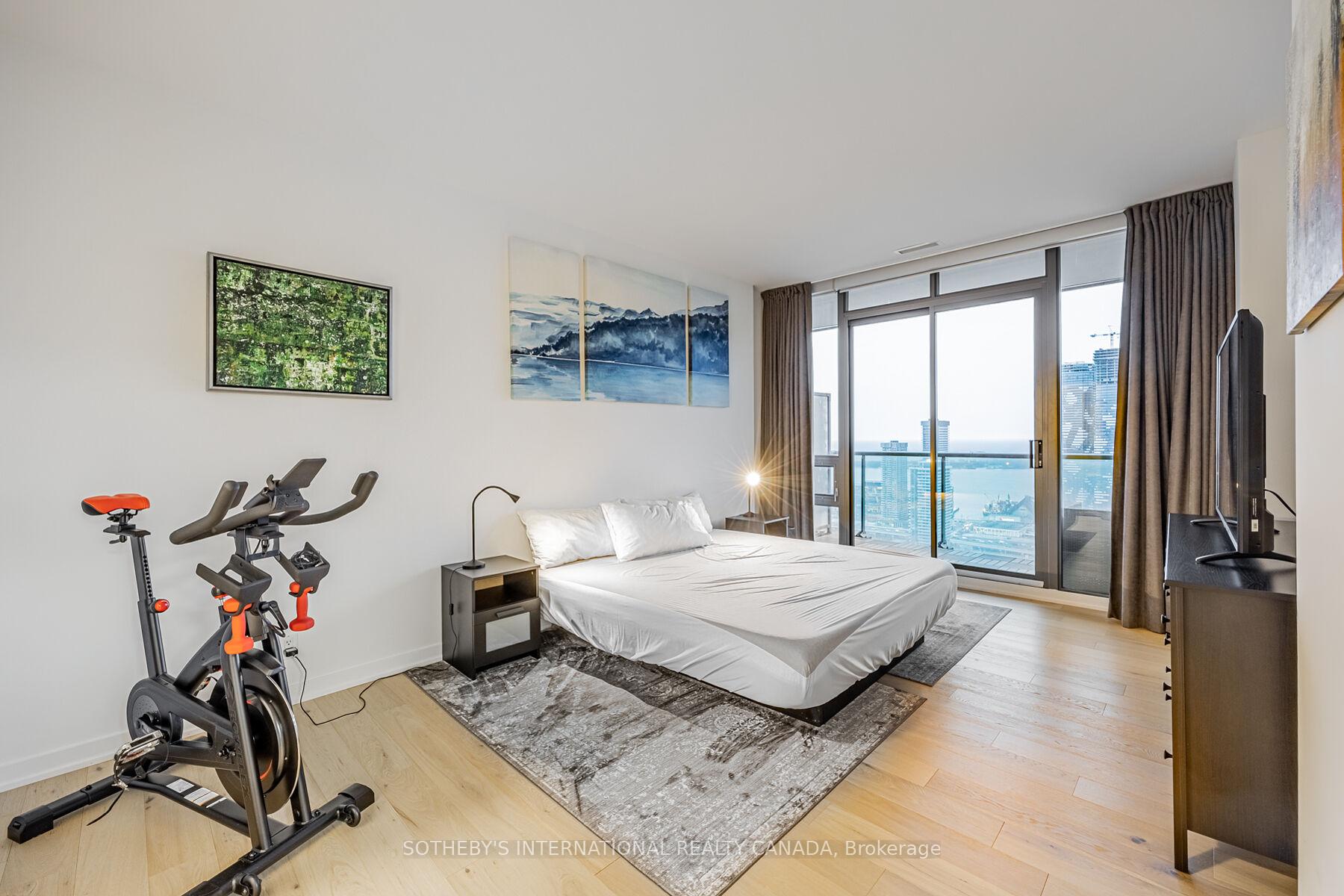 33 Lombard Street 4301, Toronto Unit: 4301