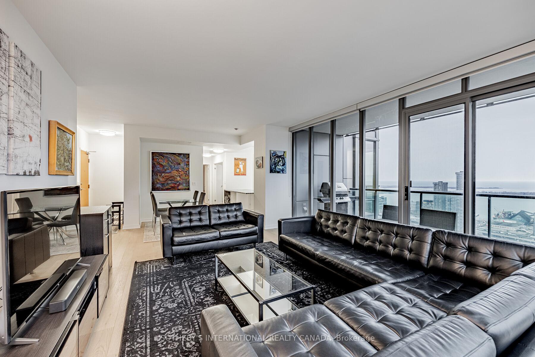 33 Lombard Street 4301, Toronto Unit: 4301