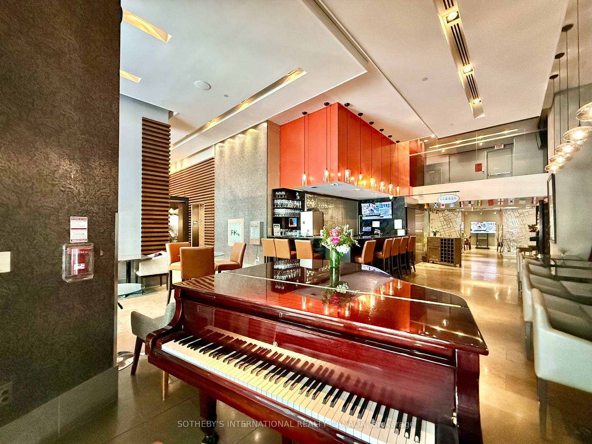 210 Victoria Street 717, Toronto Unit: 717
