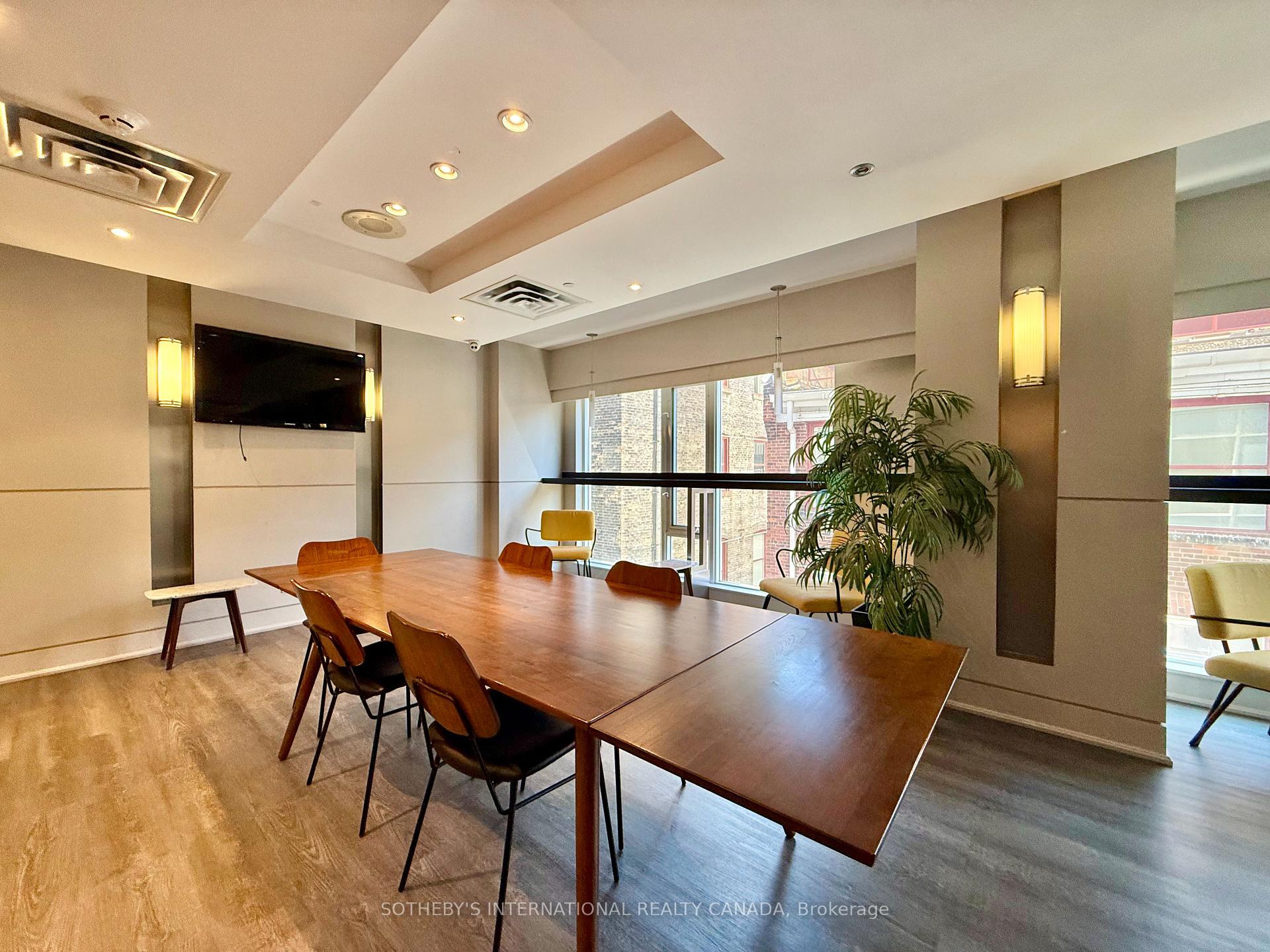 210 Victoria Street 717, Toronto Unit: 717