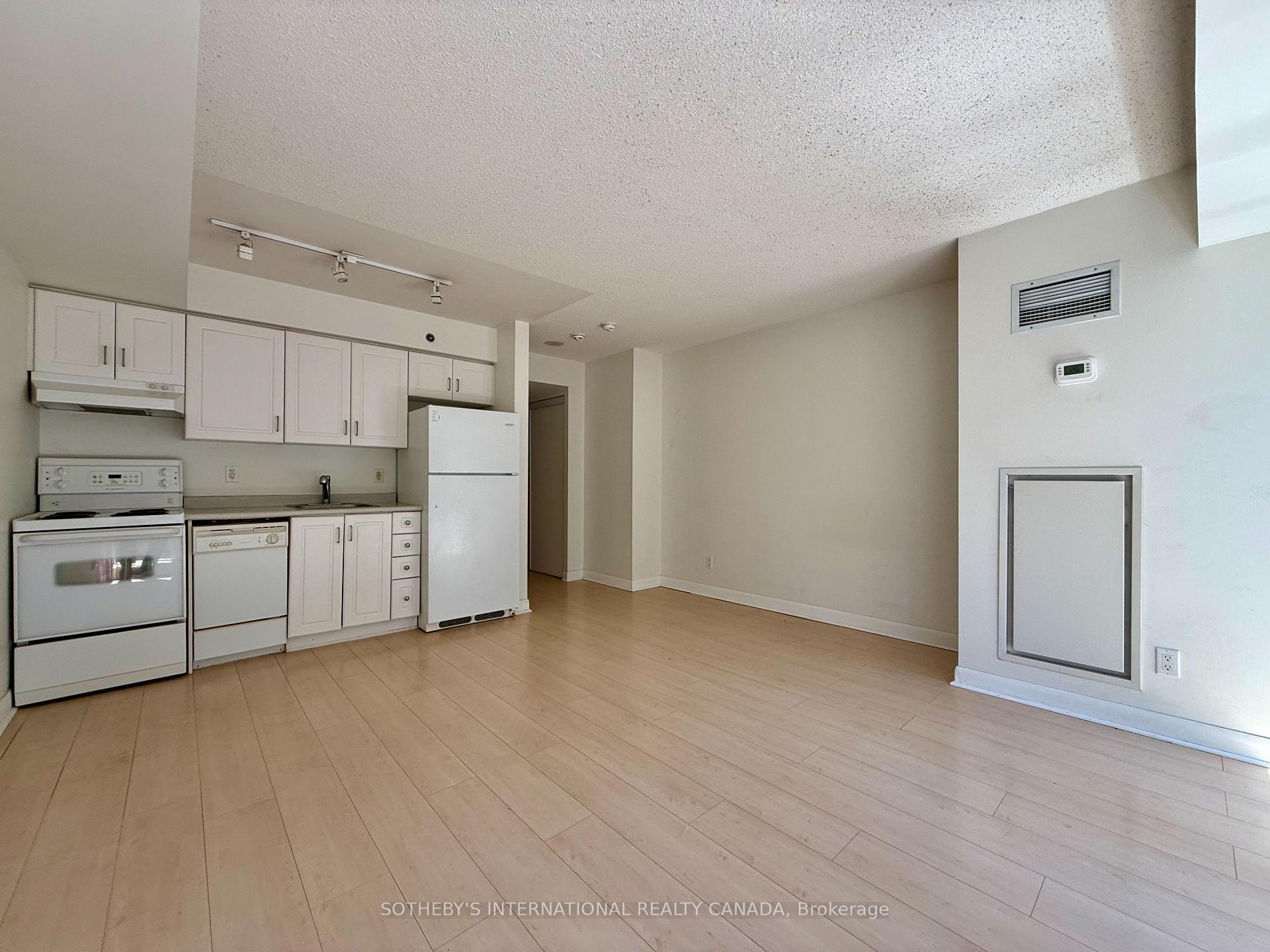 210 Victoria Street 717, Toronto Unit: 717