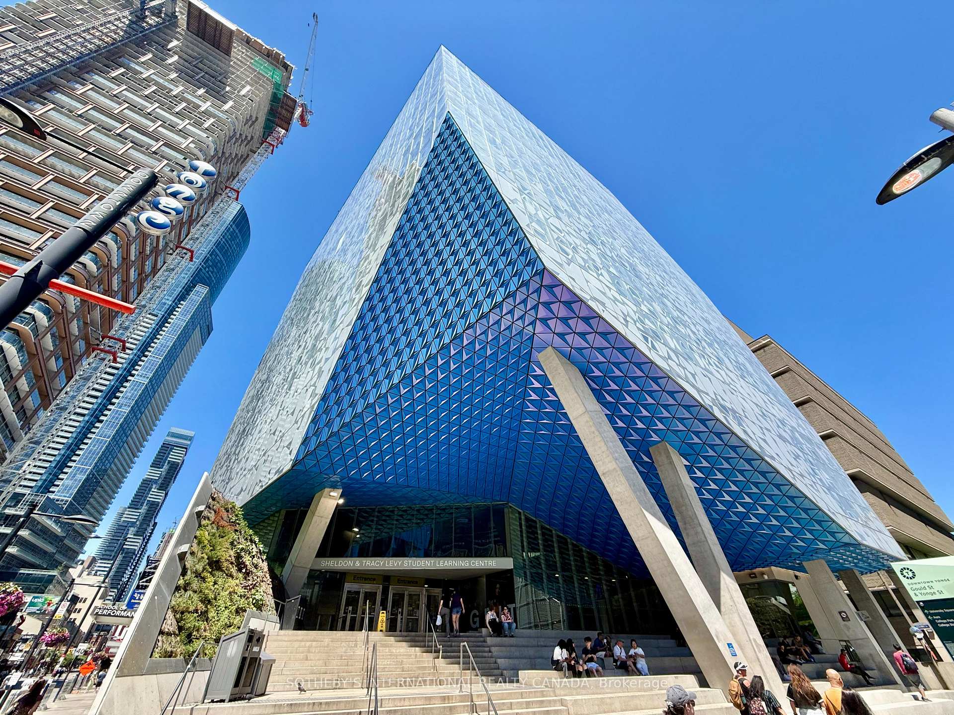 210 Victoria Street 717, Toronto Unit: 717