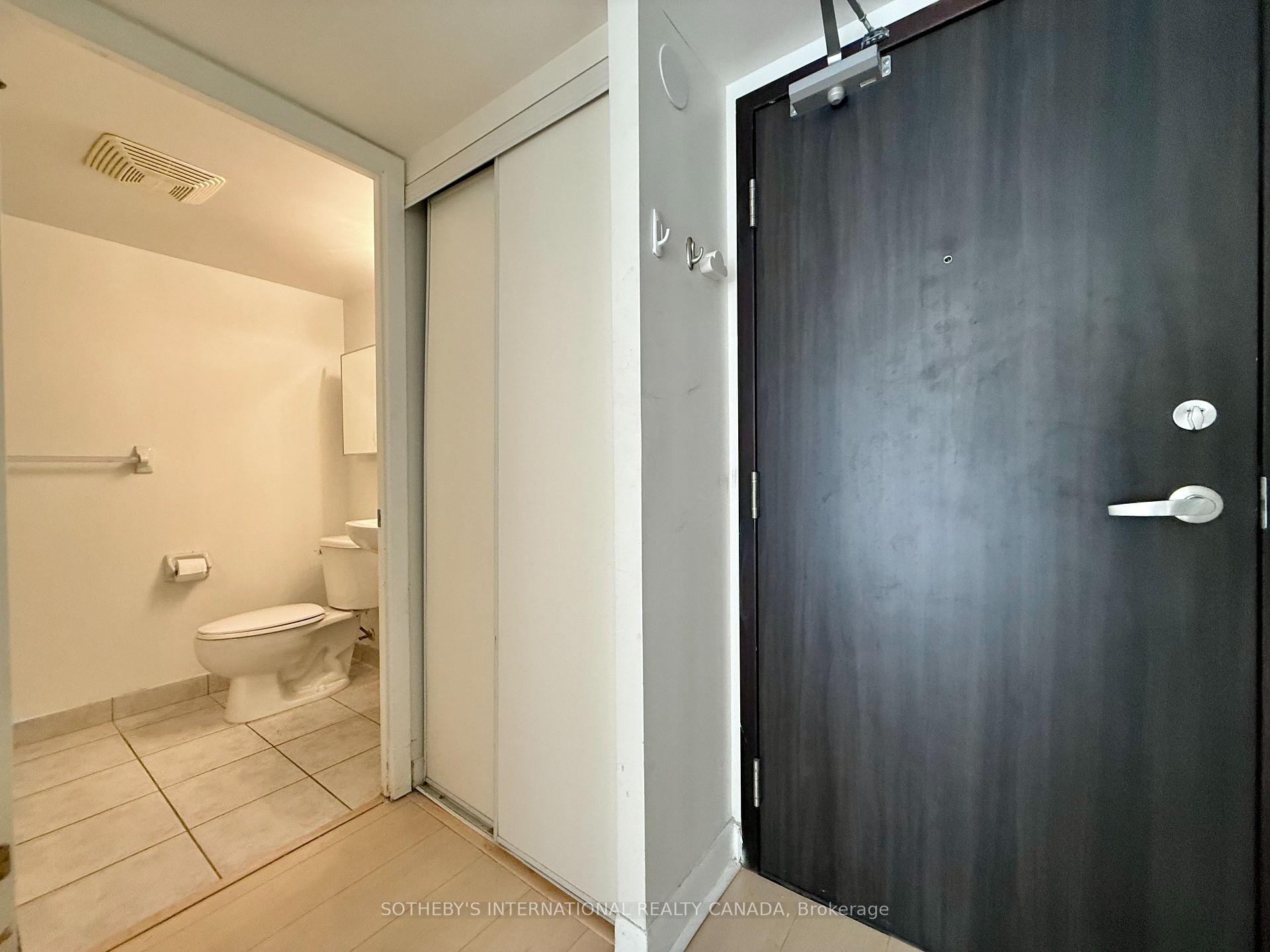 210 Victoria Street 717, Toronto Unit: 717