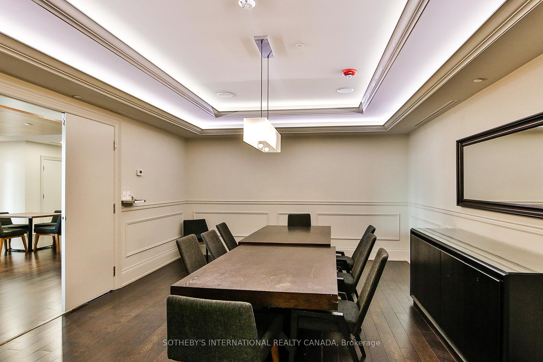 20 Bruyeres Mews 902, Toronto Unit: 902